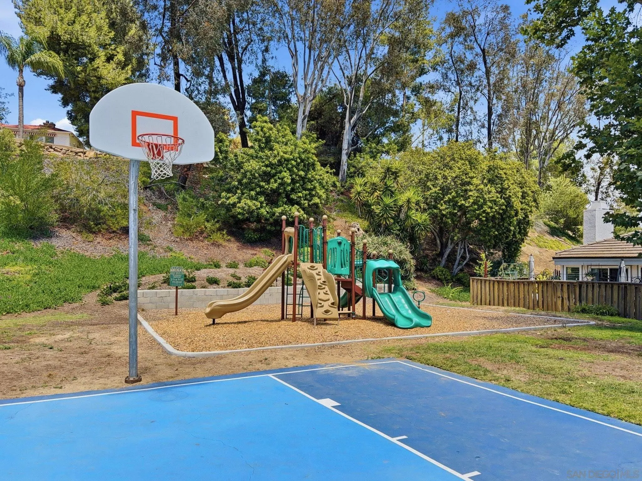 Photo #38: 260013162 Listing: Photo #38