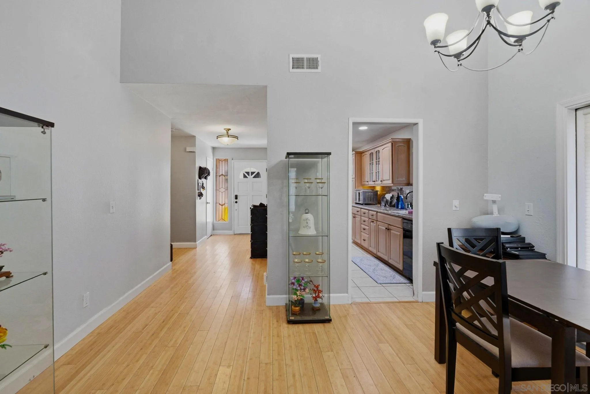 Photo #12: 260013162 Listing: Photo #12