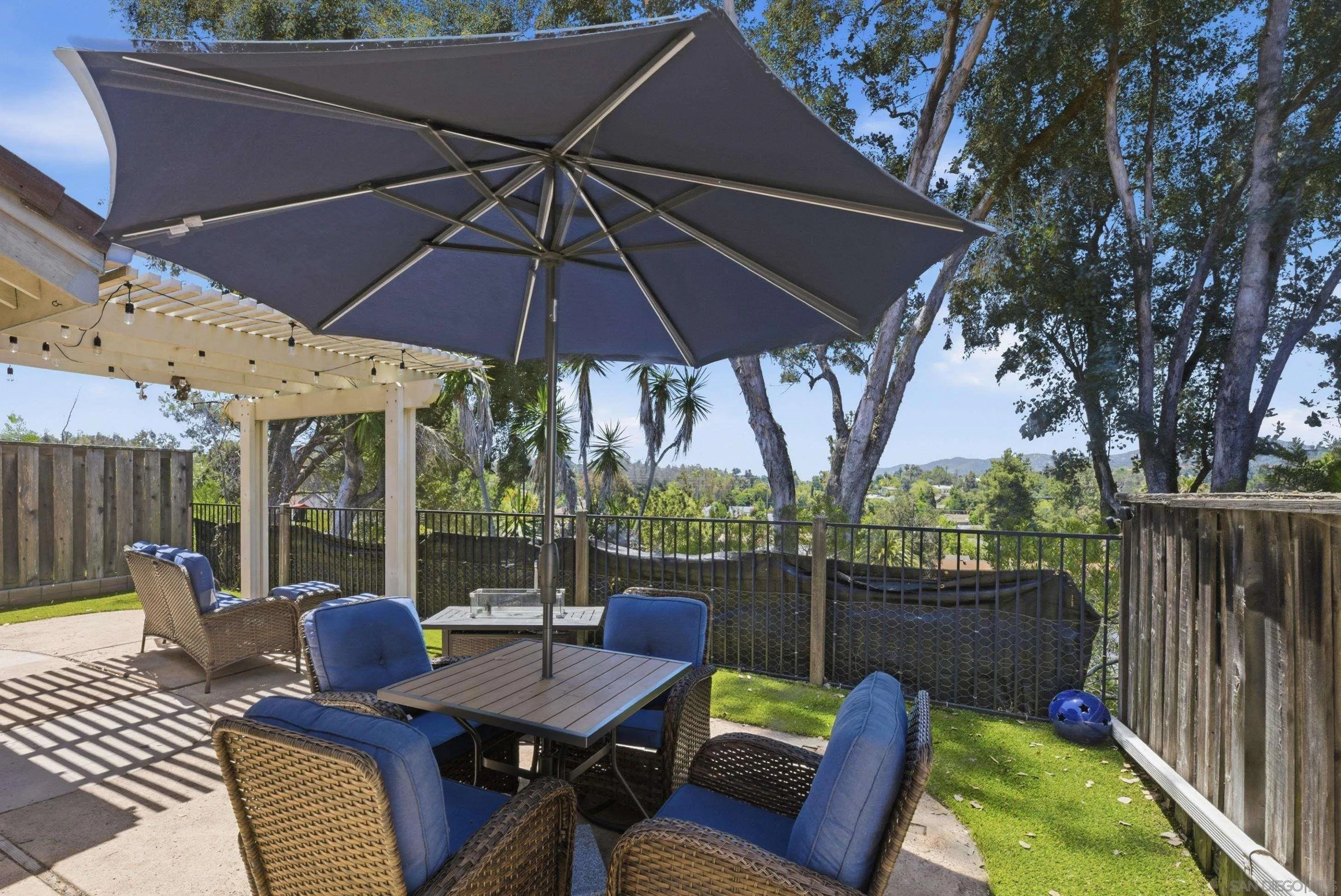 https://cdn.realtyfeed.com/cdn/127/260013162/e9dd7275e64dc659781a76c12299b85e.webp