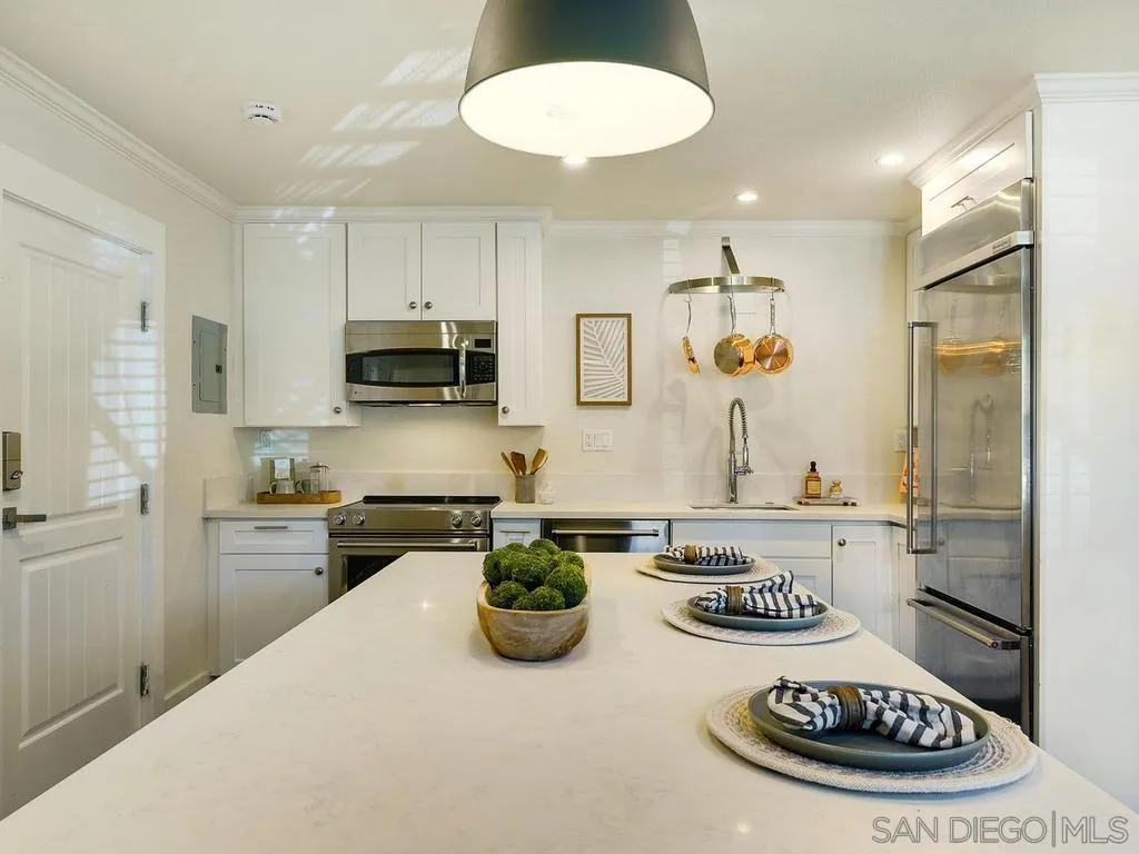 Photo #5: 260013171 Listing: Photo #5