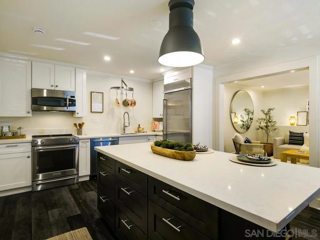 Photo #6: 260013171 Listing: Photo #6