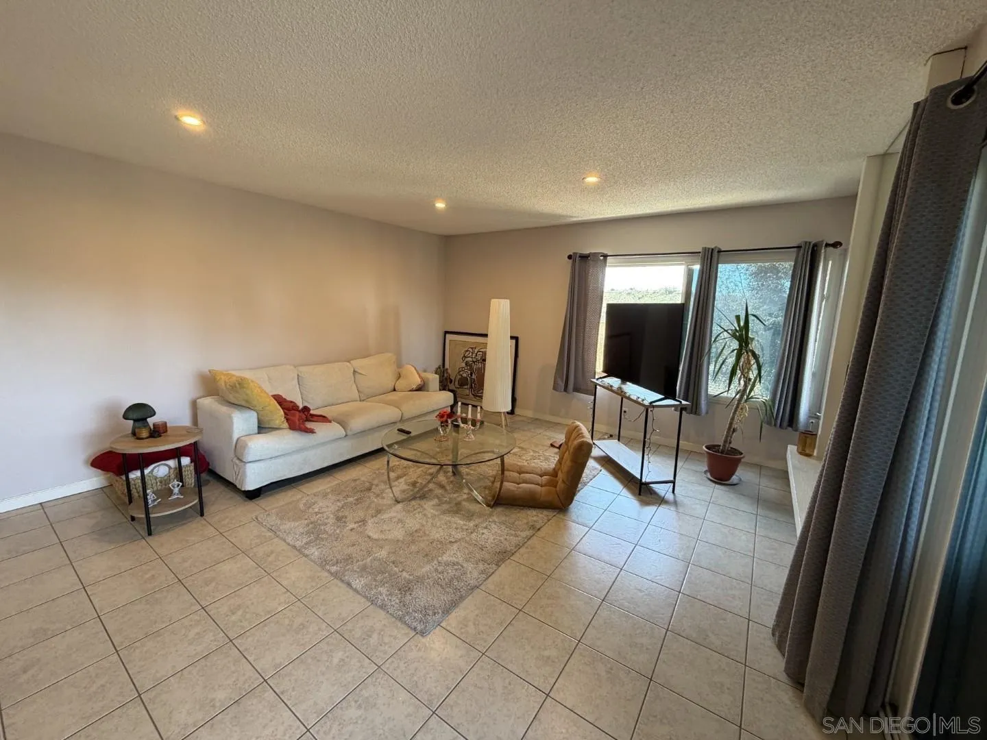 Photo #12: 260013173 Listing: Photo #12