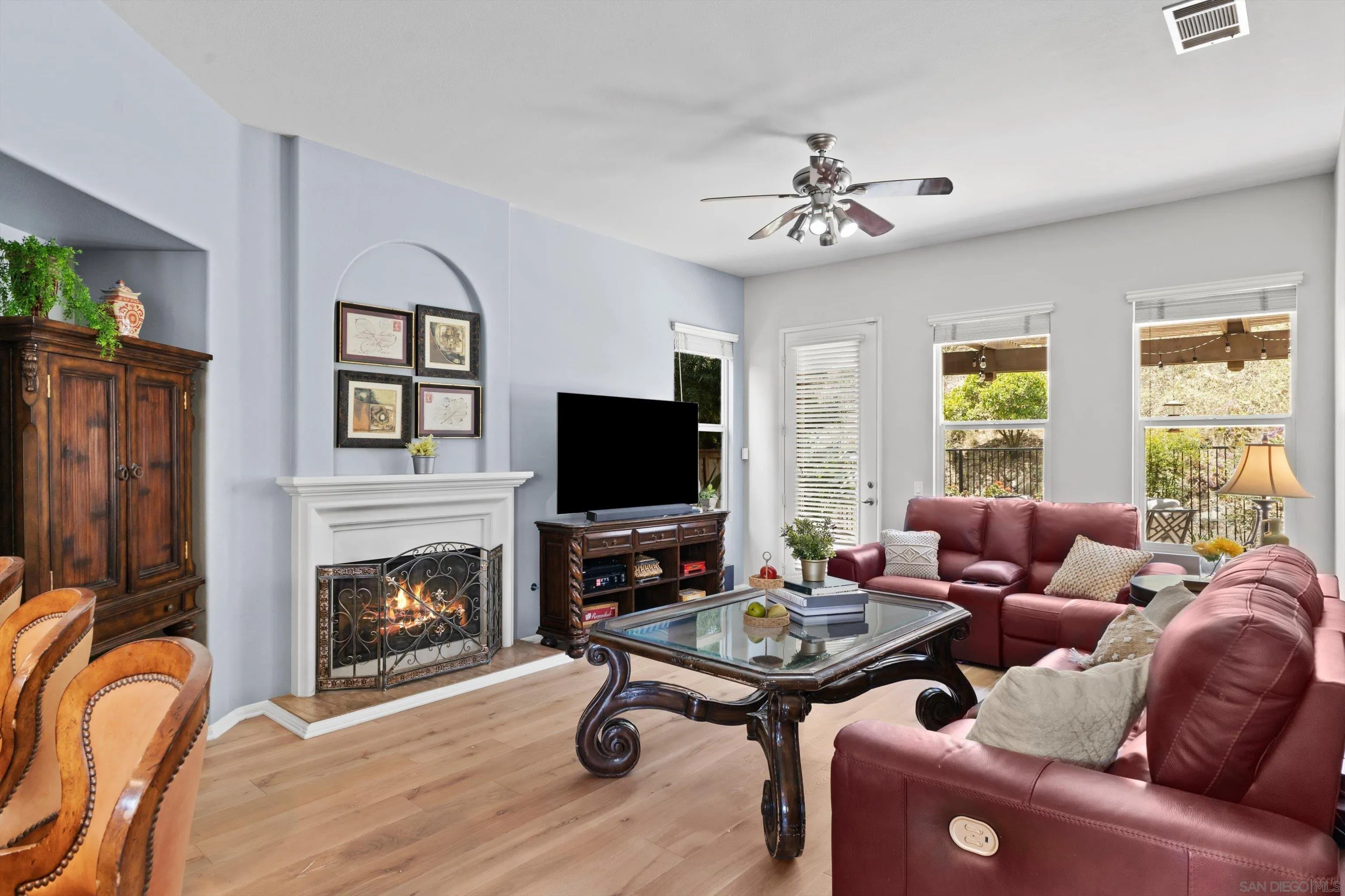 https://cdn.realtyfeed.com/cdn/127/260013174/42ae416351480d80a67f6998cb0ec37d.webp
