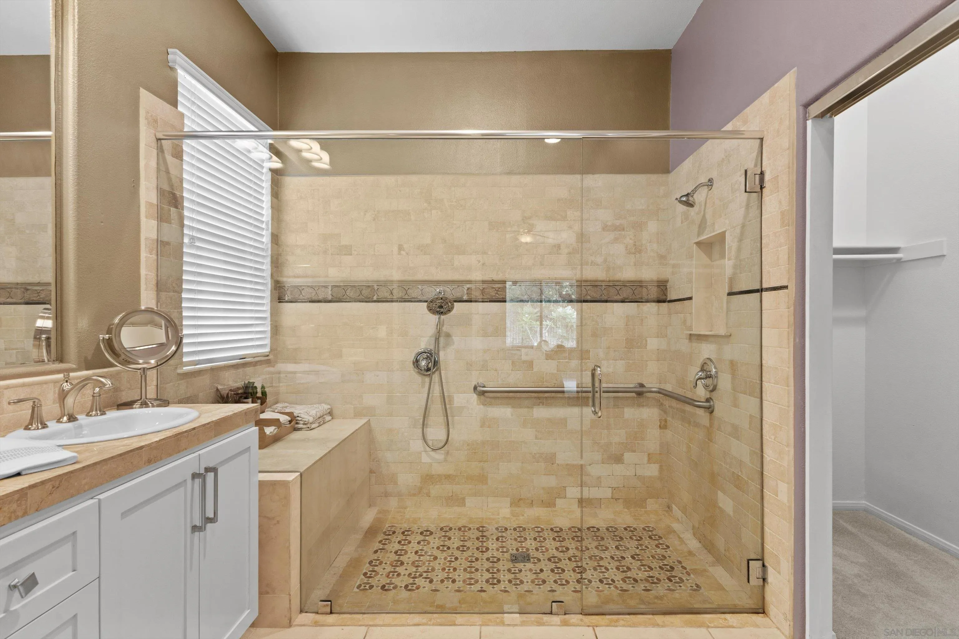 https://cdn.realtyfeed.com/cdn/127/260013174/789701dcb33e6585fdbfdd7f42ef4c79.webp