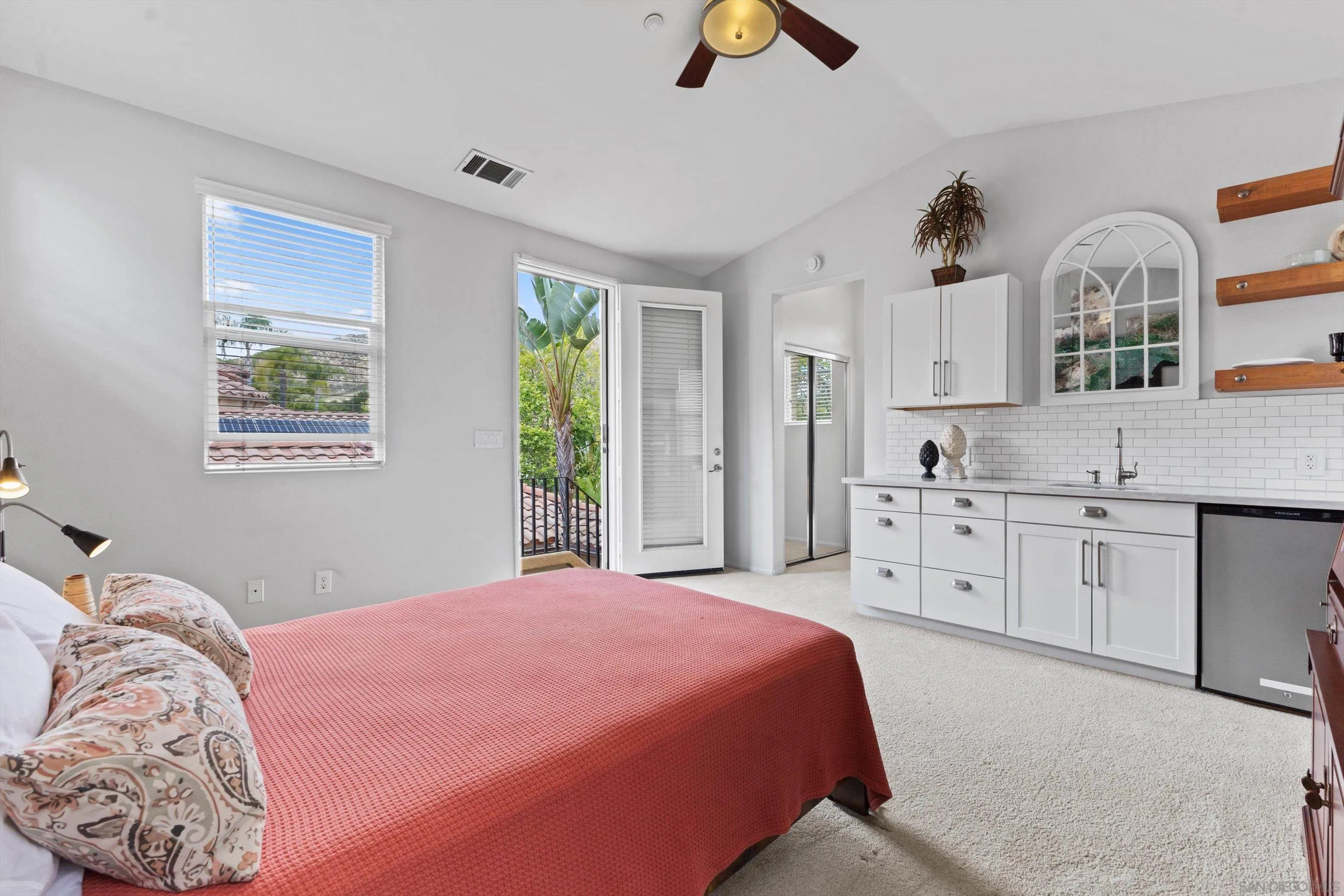 https://cdn.realtyfeed.com/cdn/127/260013174/85378a5bd74d0d3df40a52d9d3bfd15b.webp