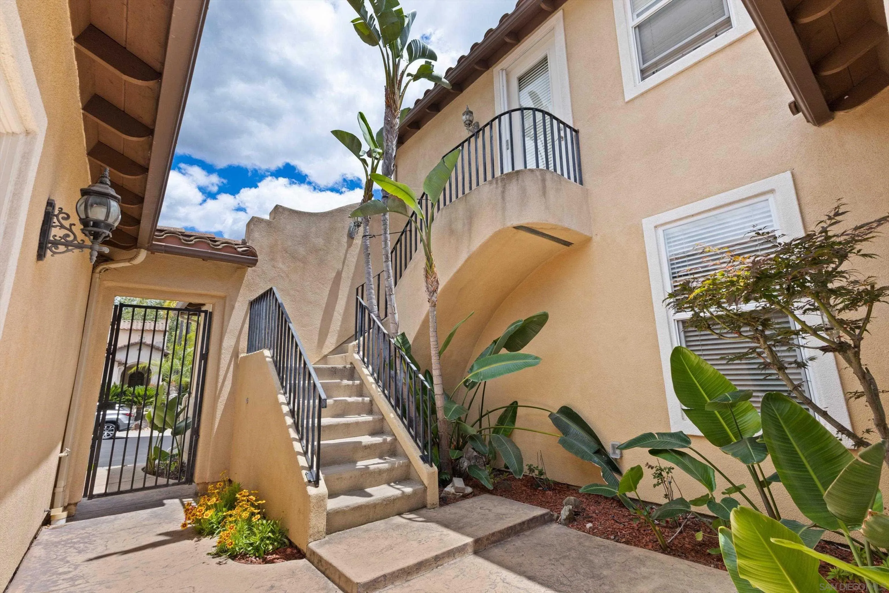 https://cdn.realtyfeed.com/cdn/127/260013174/881251a64dce3b1bdacc695153d2ac32.webp