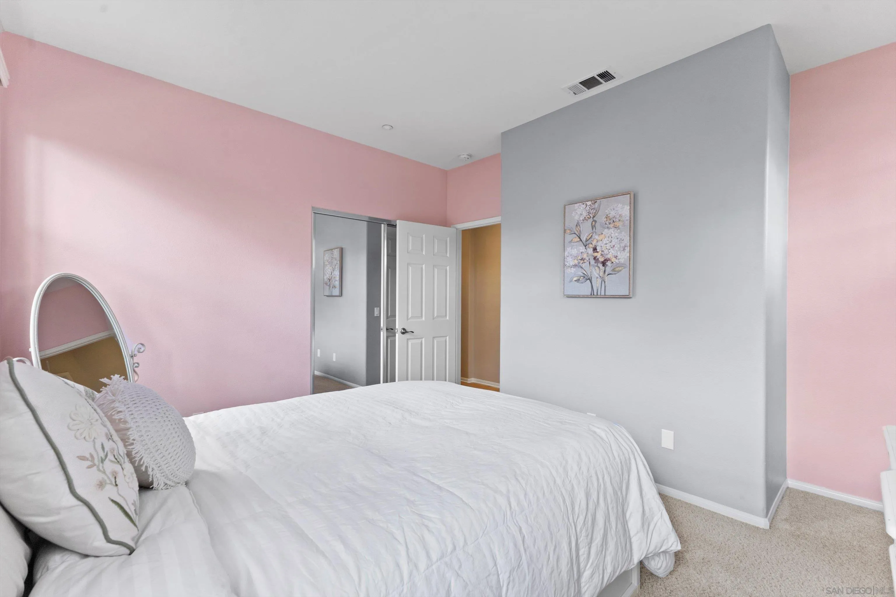 https://cdn.realtyfeed.com/cdn/127/260013174/a2c3ee9414bf2d974efb4895eda81d60.webp