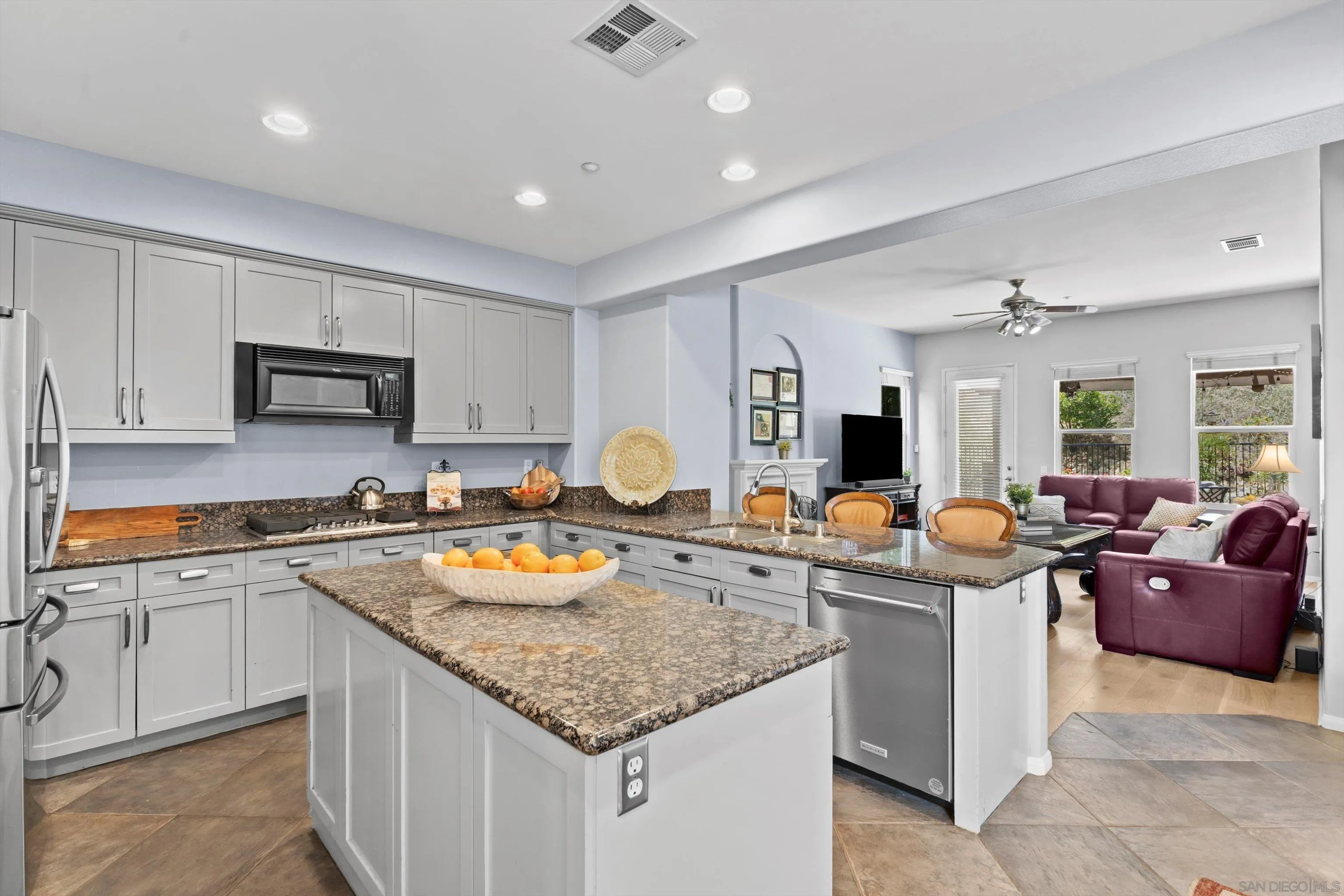 https://cdn.realtyfeed.com/cdn/127/260013174/e9661319fdc7fa456dac96d1de10bc00.webp
