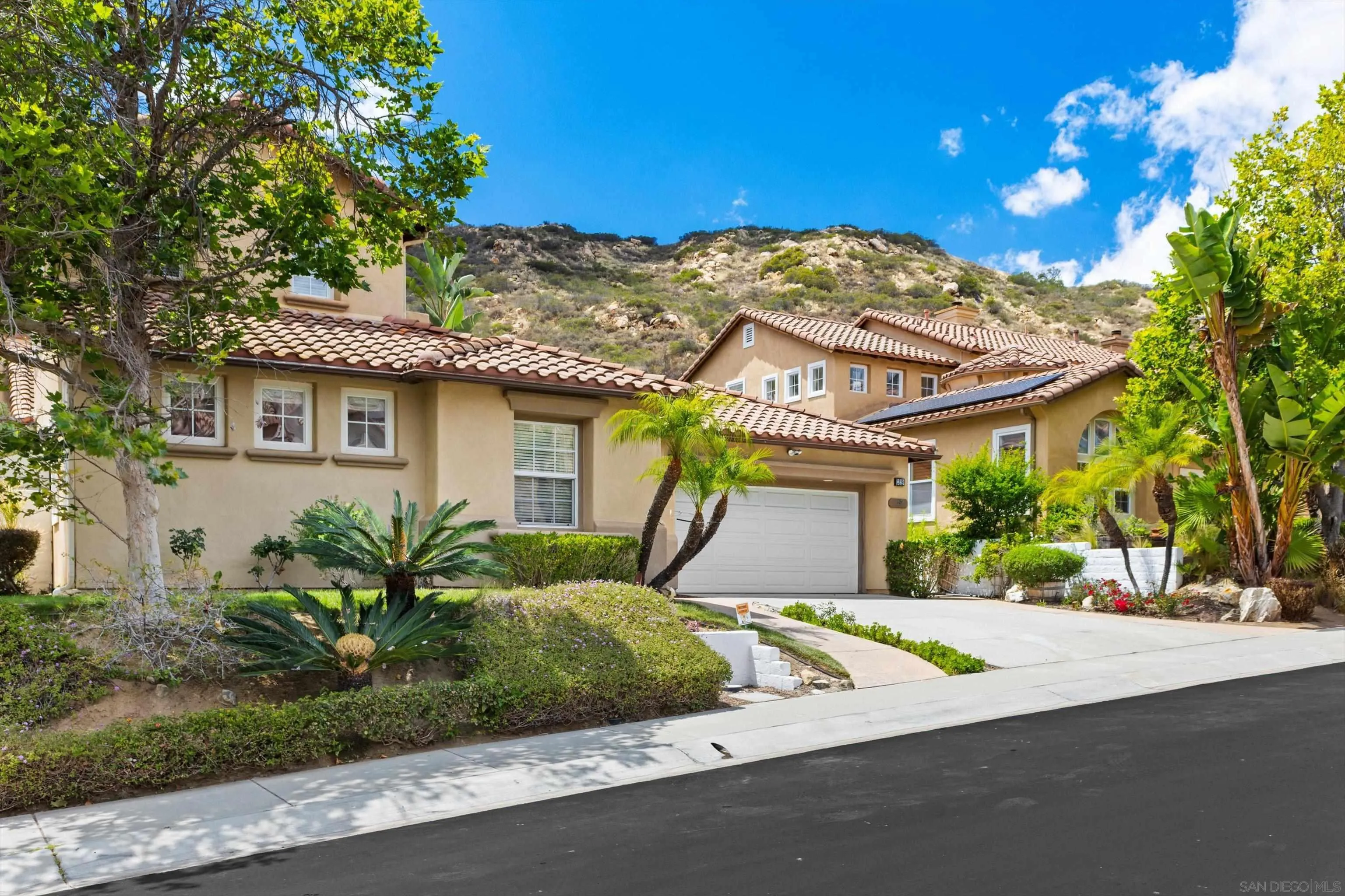 https://cdn.realtyfeed.com/cdn/127/260013174/f2588a423efb3d779a06b5a803331b87.webp