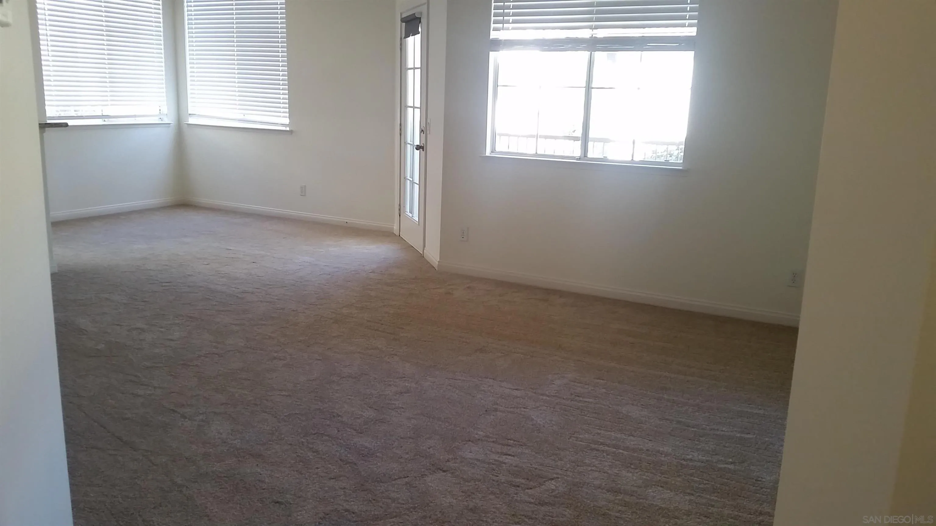 Photo #7: 260013175 Listing: Photo #7