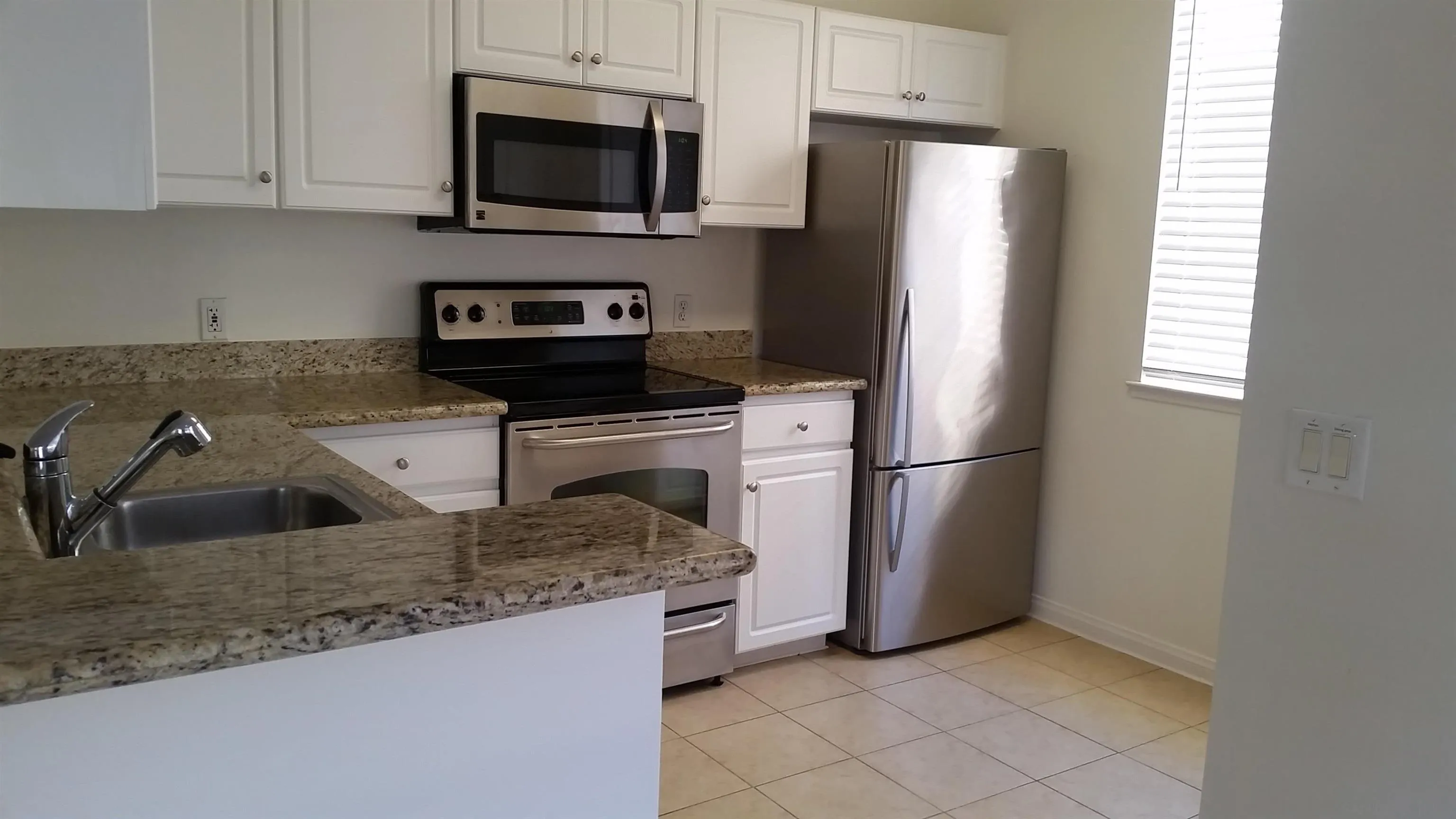 Photo #3: 260013175 Listing: Photo #3