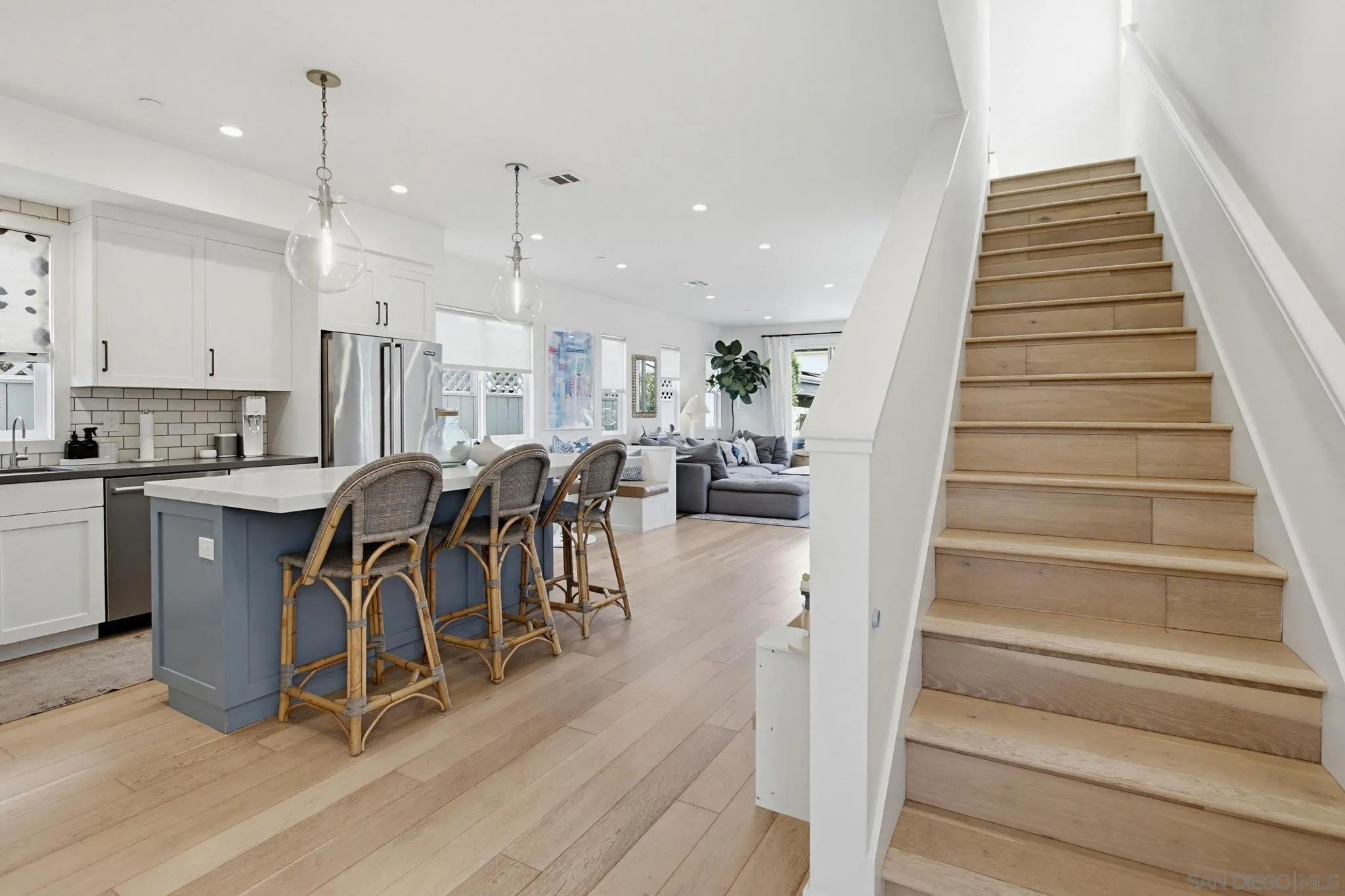 https://cdn.realtyfeed.com/cdn/127/260013178/2eaab52393b619e992fc1dad1e84cbdc.webp