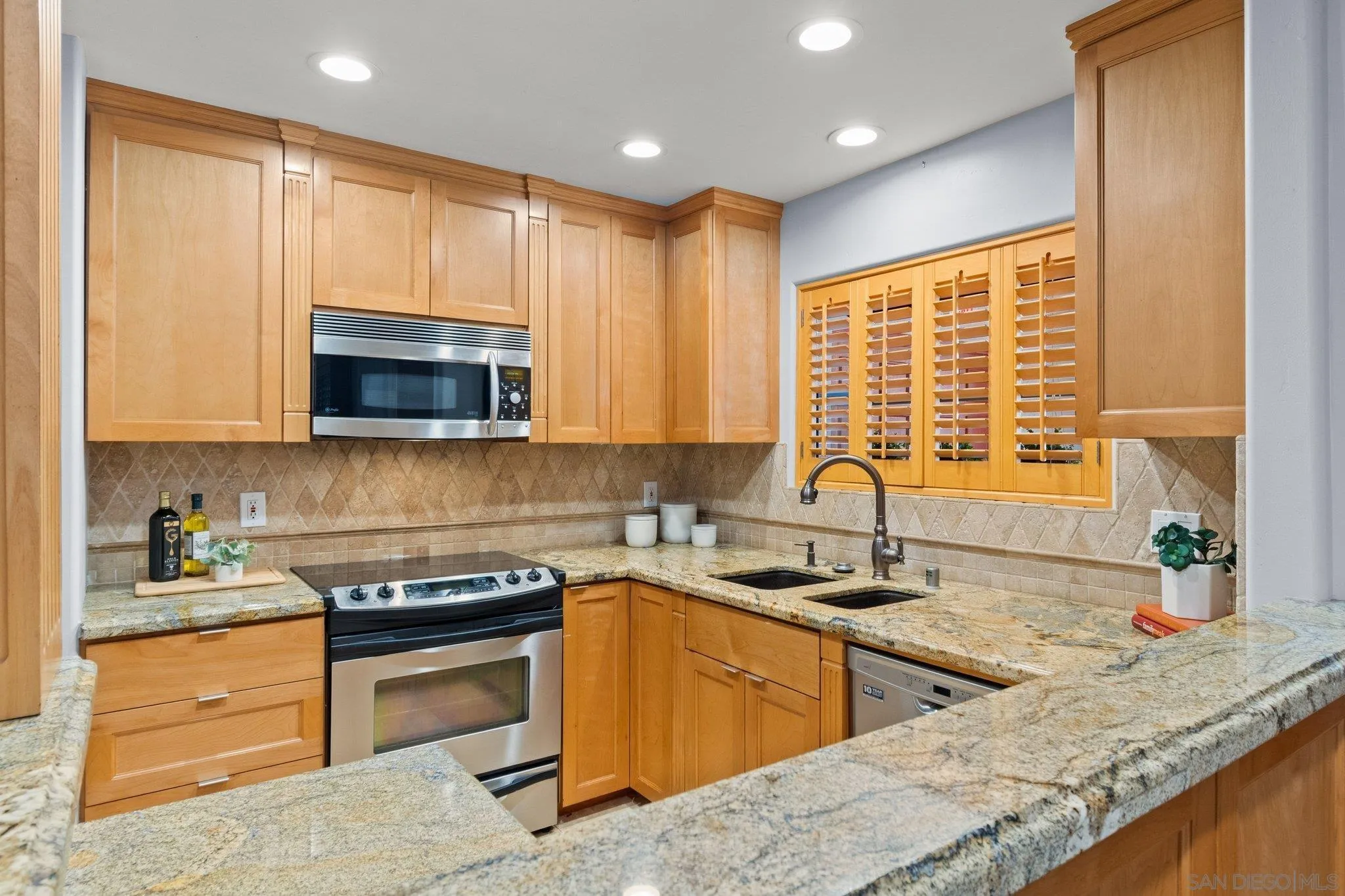 Photo #8: 260013179 Listing: Photo #8