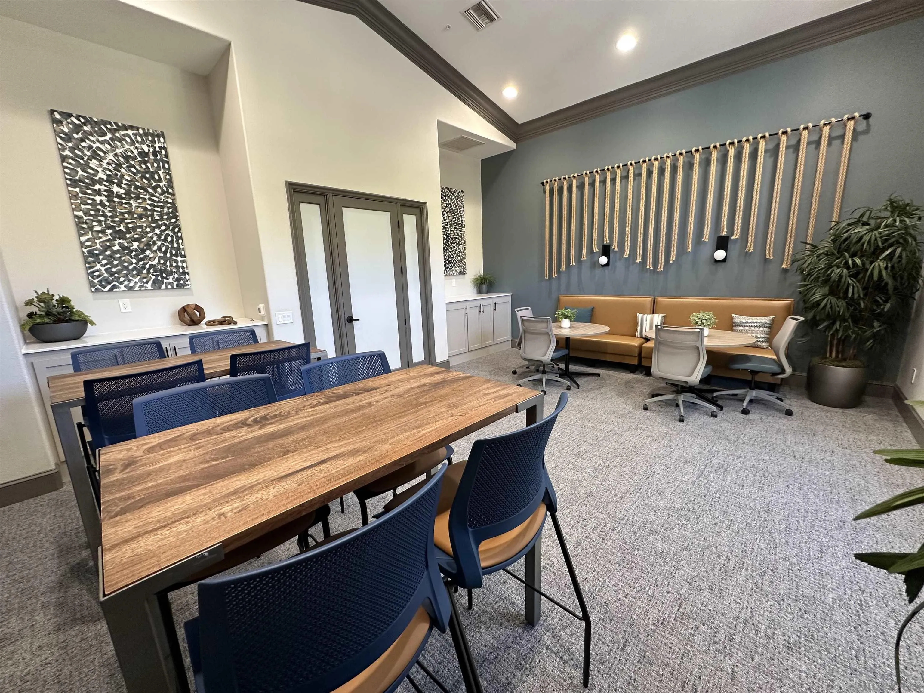 https://cdn.realtyfeed.com/cdn/127/260013180/206cd72d392007d77abe918f62160ae0.webp