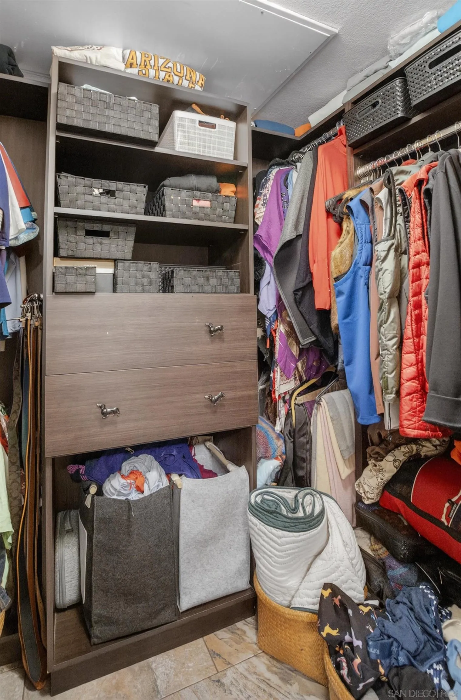 https://cdn.realtyfeed.com/cdn/127/260013180/de4165a7ee9cc1d16a46e5bf1e0304d1.webp
