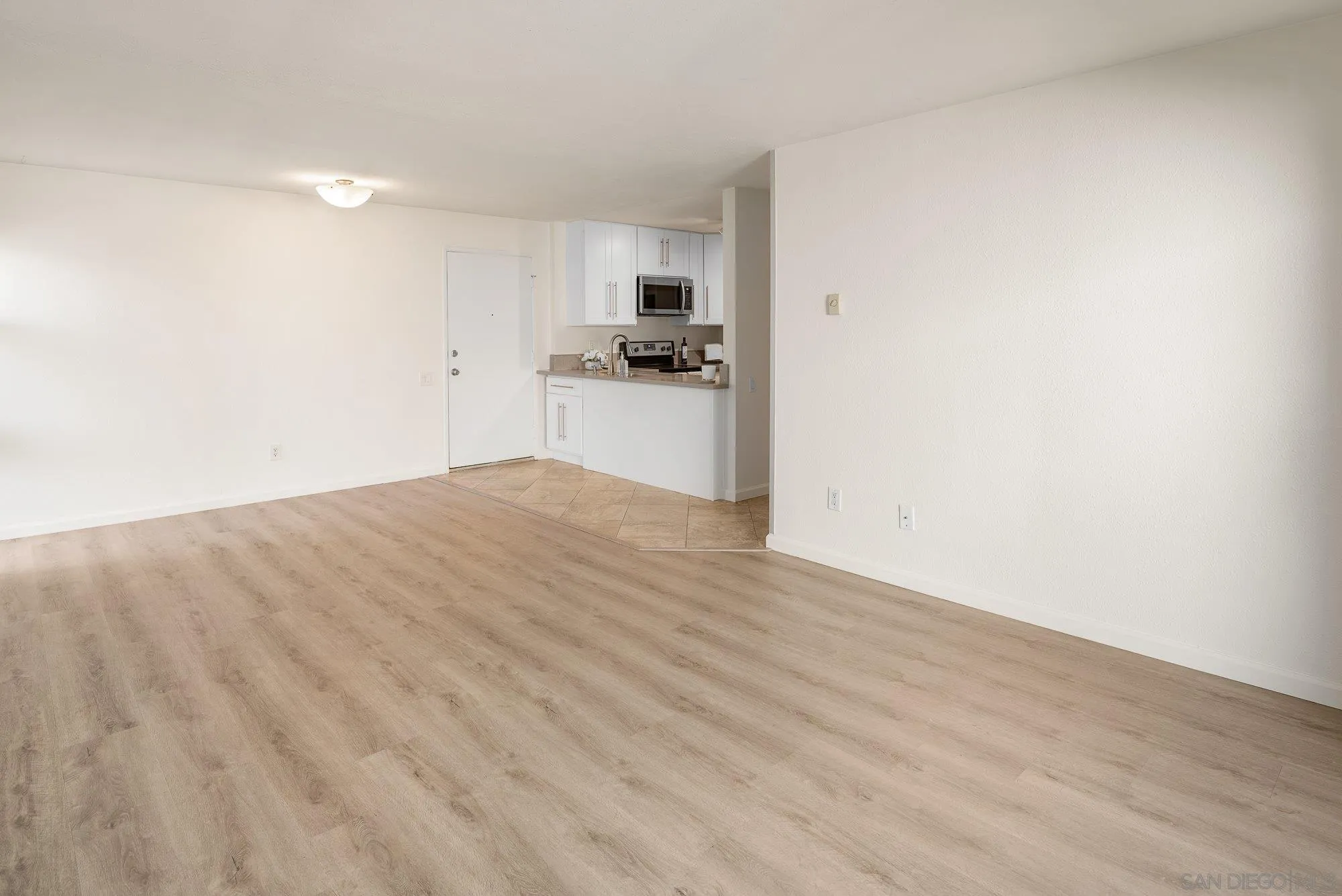 Photo #5: 260013182 Listing: Photo #5