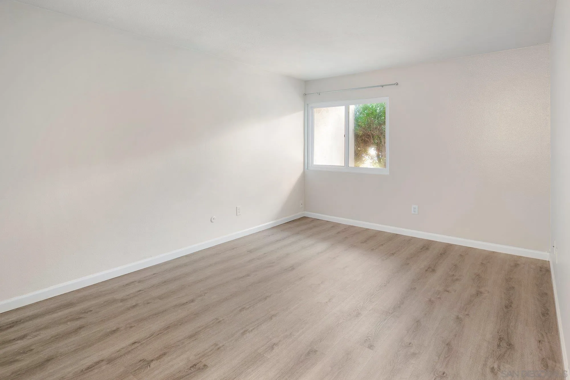 Photo #11: 260013182 Listing: Photo #11