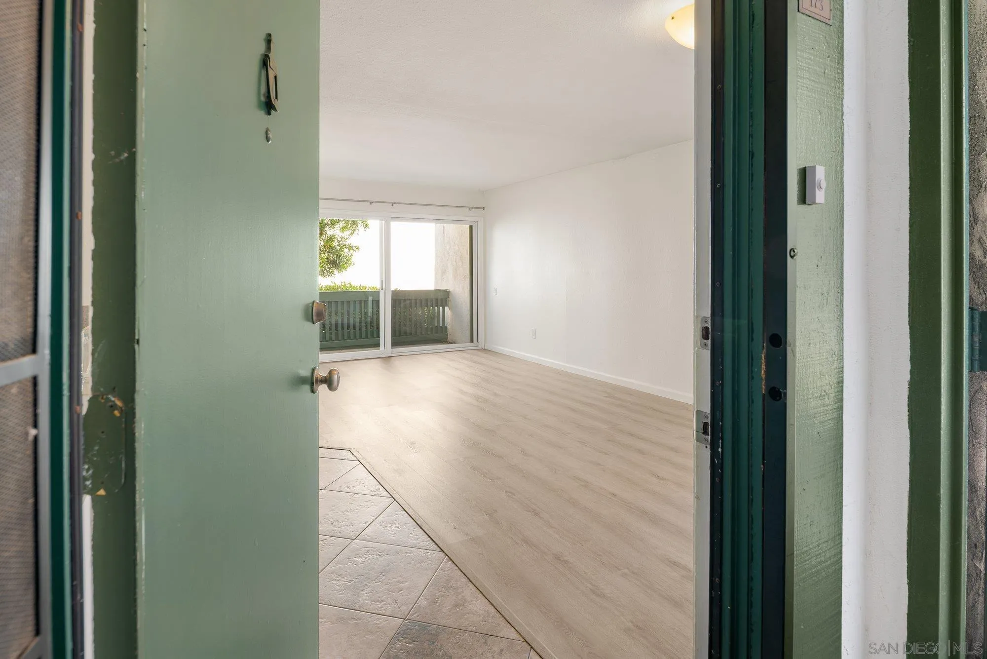 Photo #2: 260013182 Listing: Photo #2