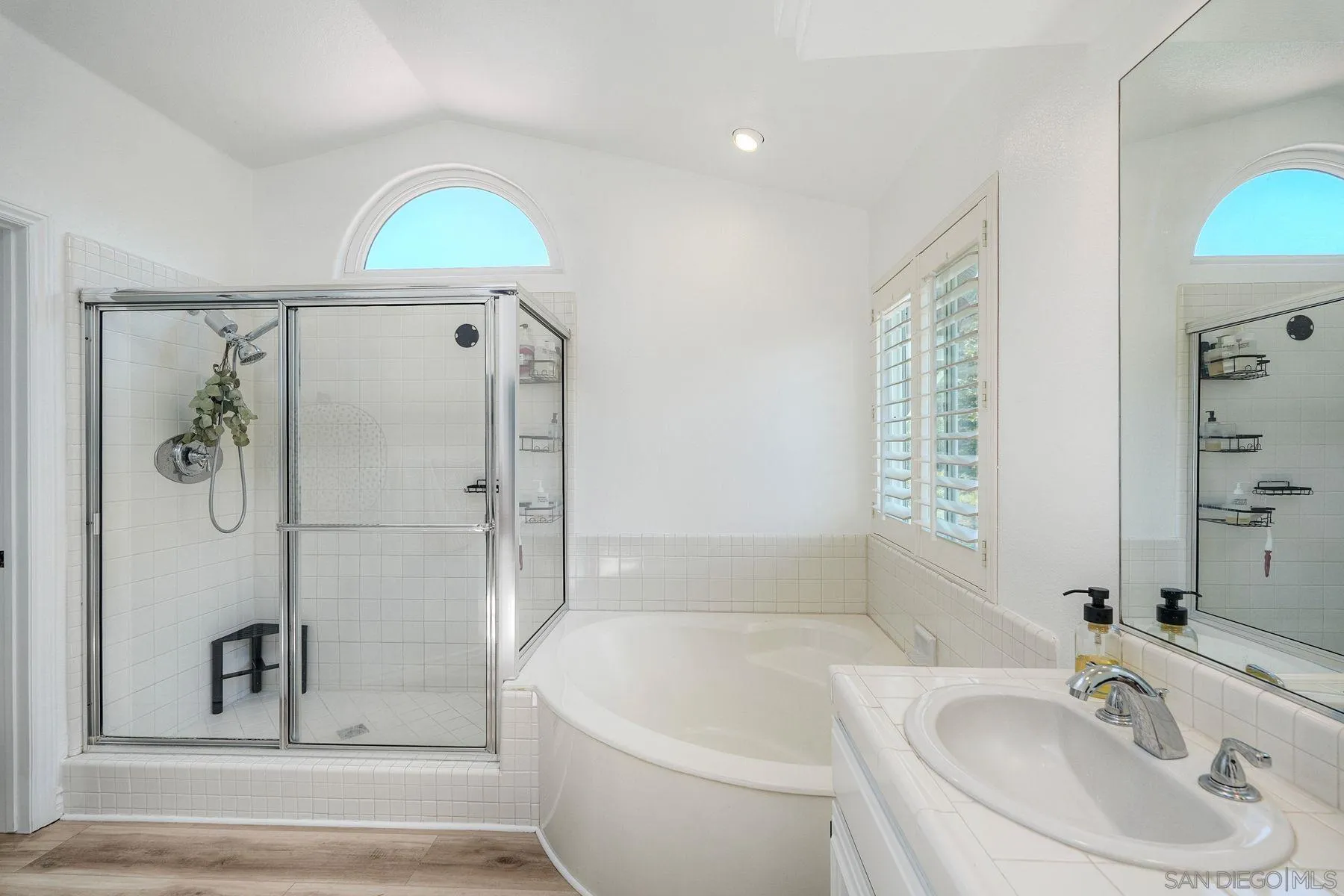 https://cdn.realtyfeed.com/cdn/127/260013189/47ce2c6037220f6c9777eb32e40ffed6.webp