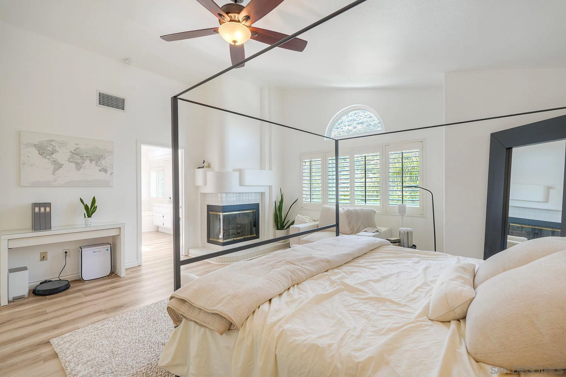 https://cdn.realtyfeed.com/cdn/127/260013189/a431717292b63c5fd4c31cdb8c4dea0f.webp
