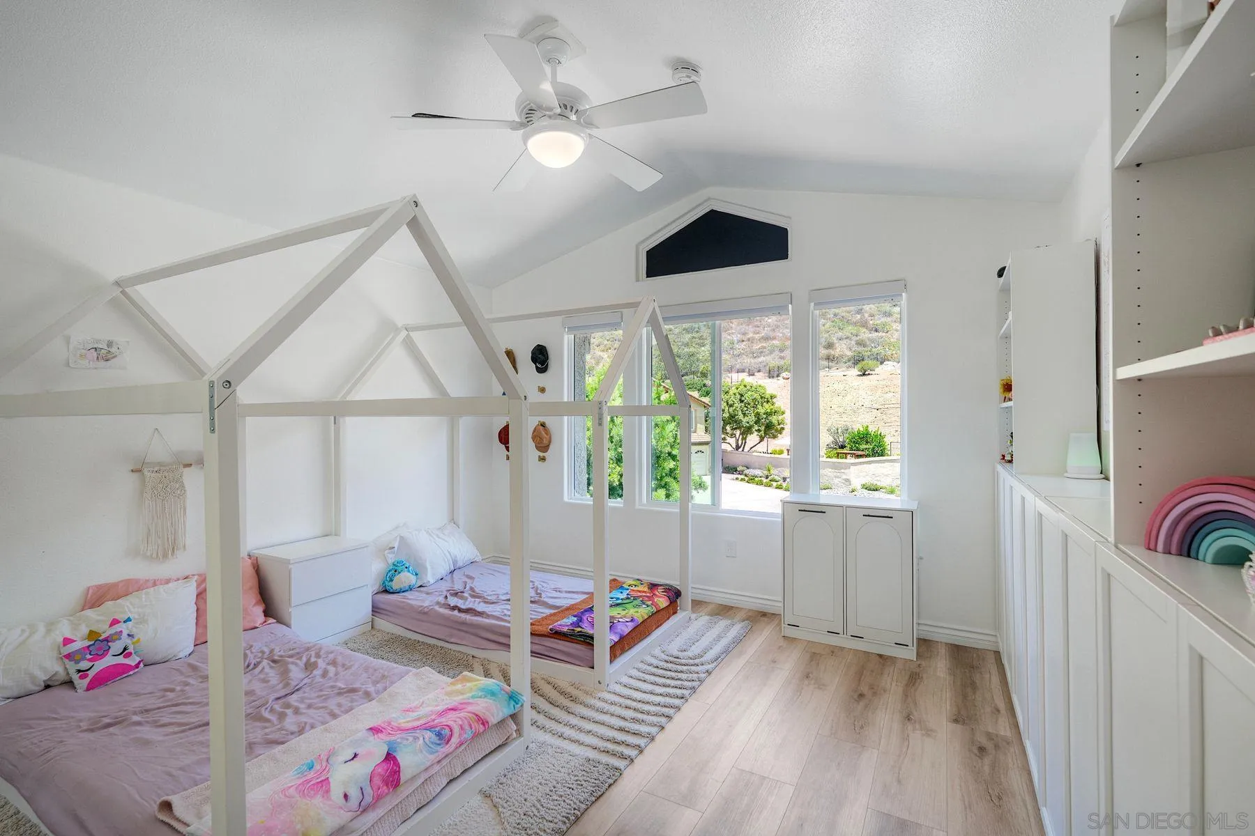 https://cdn.realtyfeed.com/cdn/127/260013189/af30889fb958e33be1e264e7f90526ab.webp