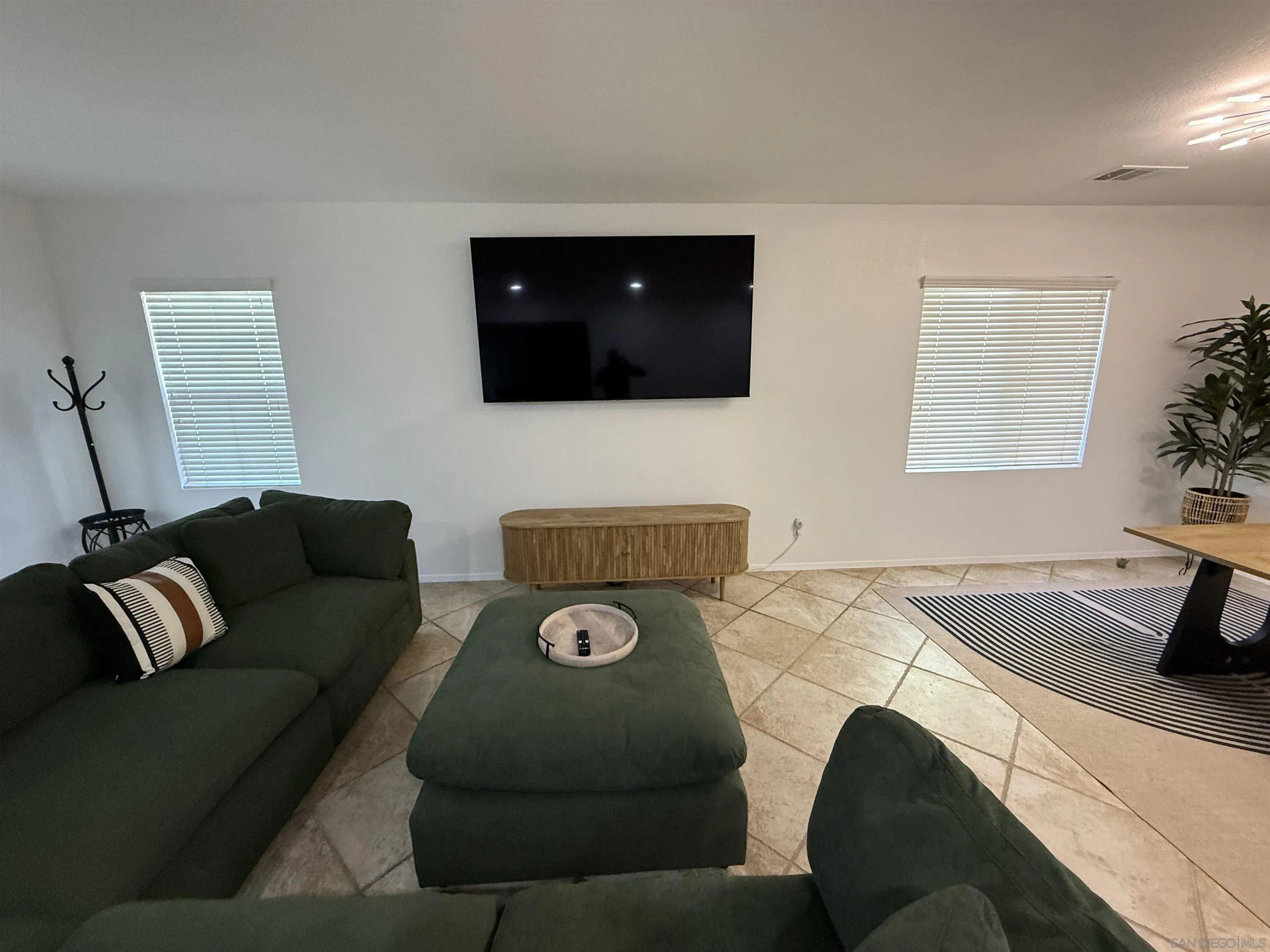 543 Silverhawk Dr, Corona, CA 92879 - Photo 5 of 28, Corona, CA
