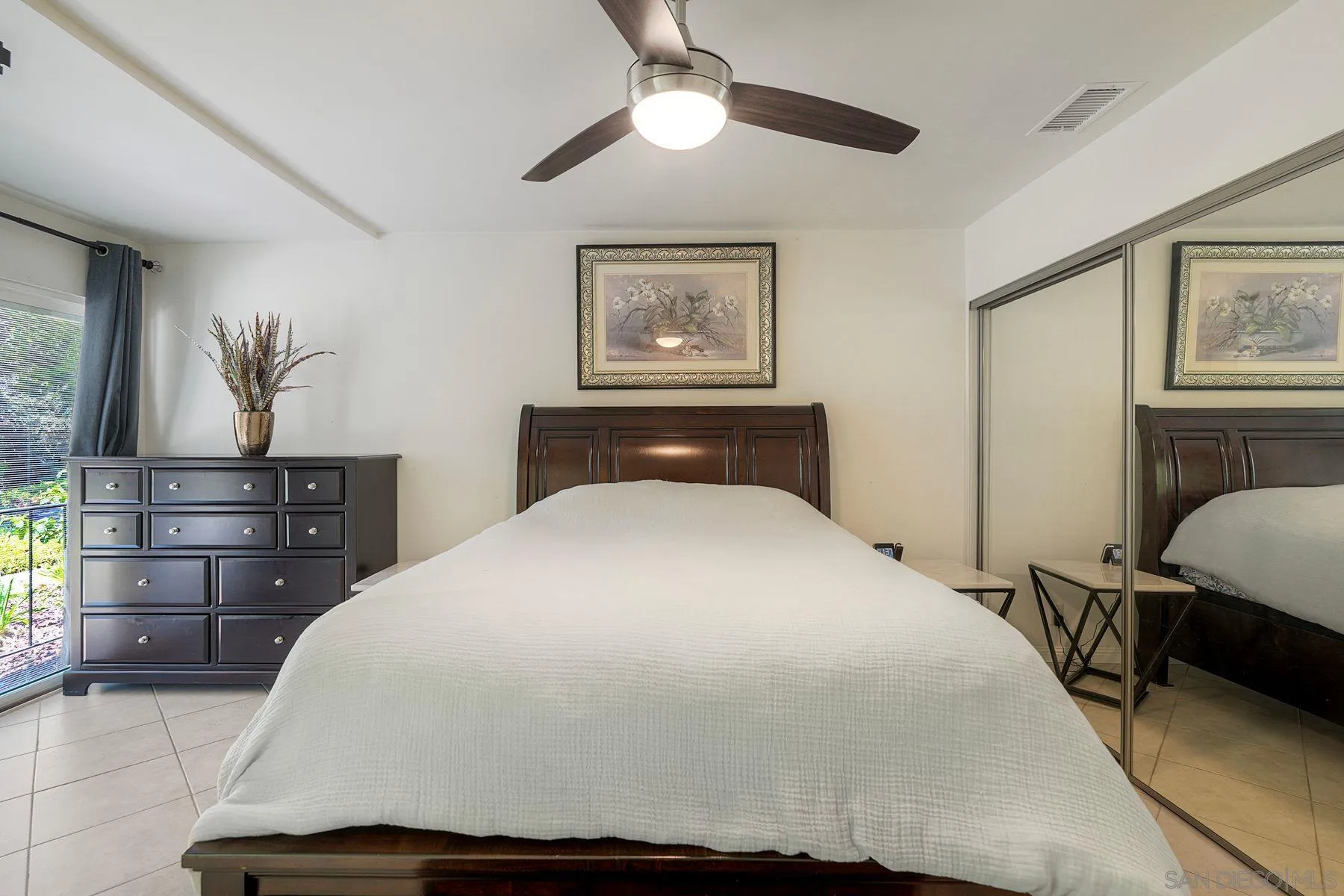 https://cdn.realtyfeed.com/cdn/127/260013198/575c304ab2a42eb4b82facd033443a0d.webp