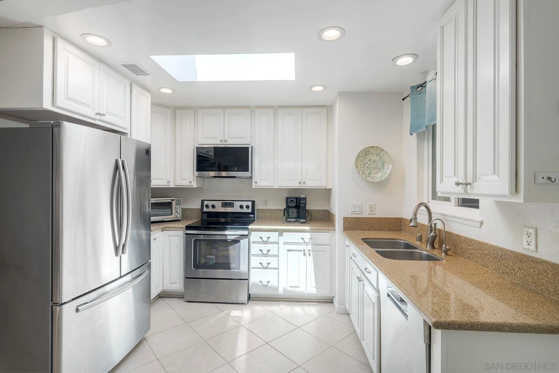 Photo #6: 260013198 Listing: Photo #6