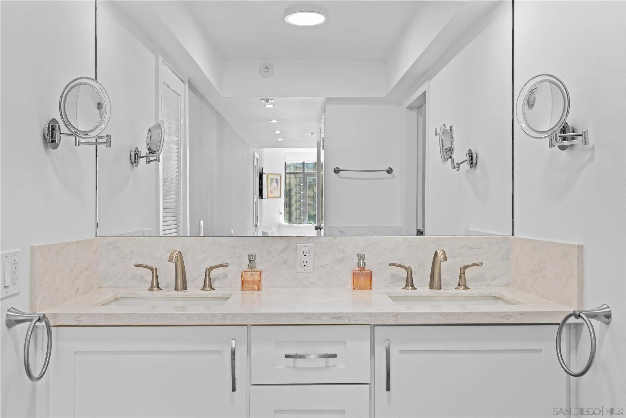 Photo #19: 260013201 Listing: Photo #19