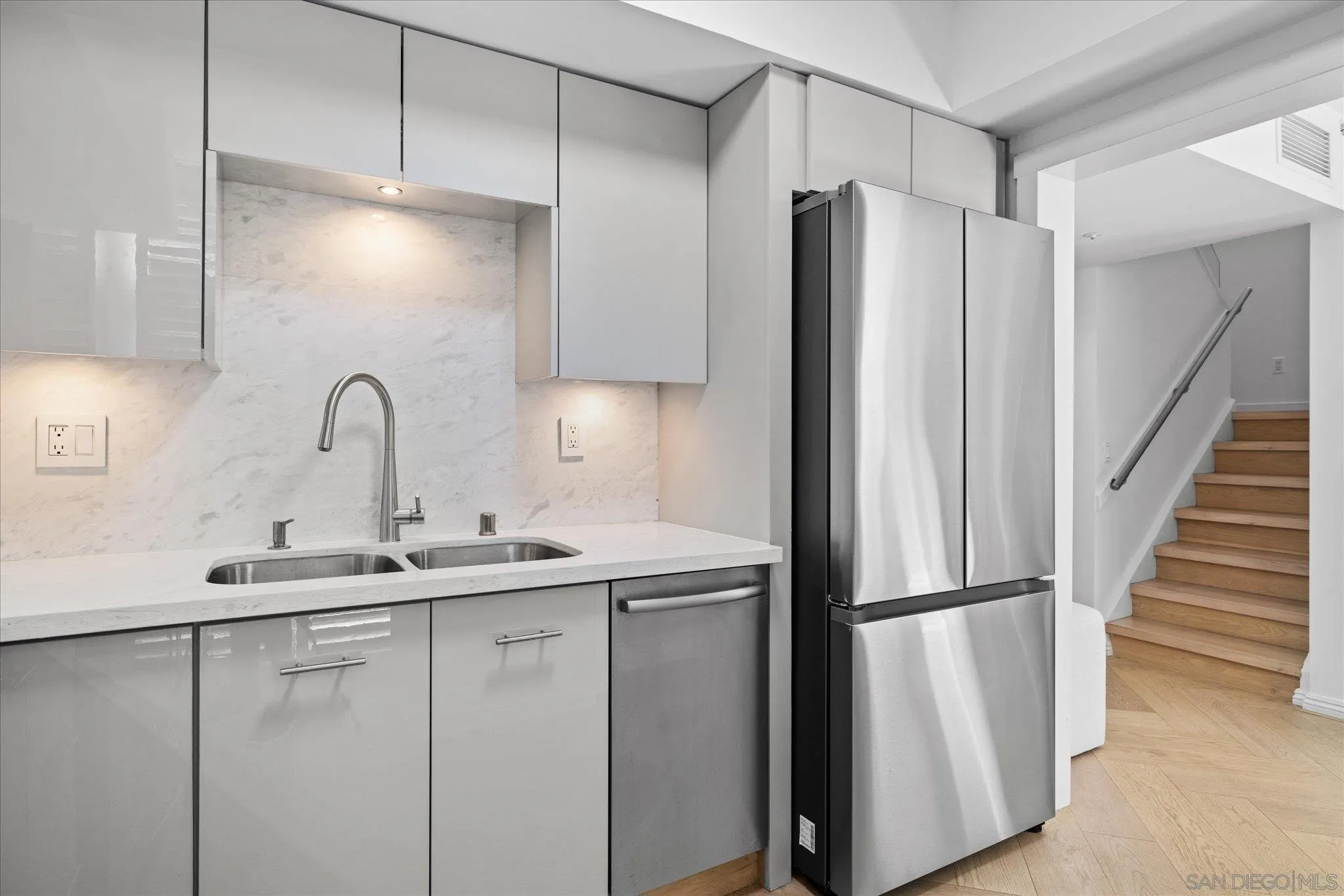 https://cdn.realtyfeed.com/cdn/127/260013201/b84af3bac8adff4e33cc62c14ea8d91a.webp