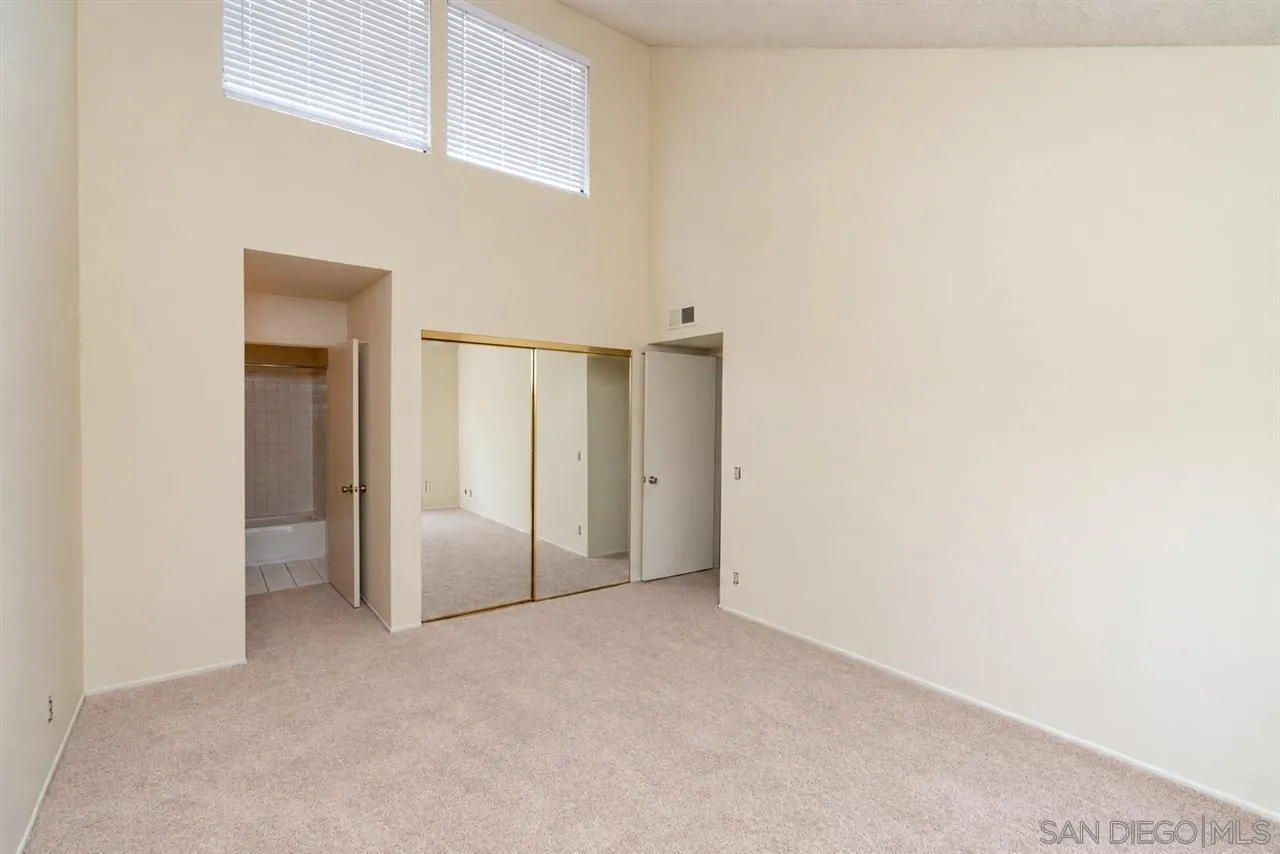 https://cdn.realtyfeed.com/cdn/127/260013216/02a81db2912c3344ee7092633fa8a430.webp