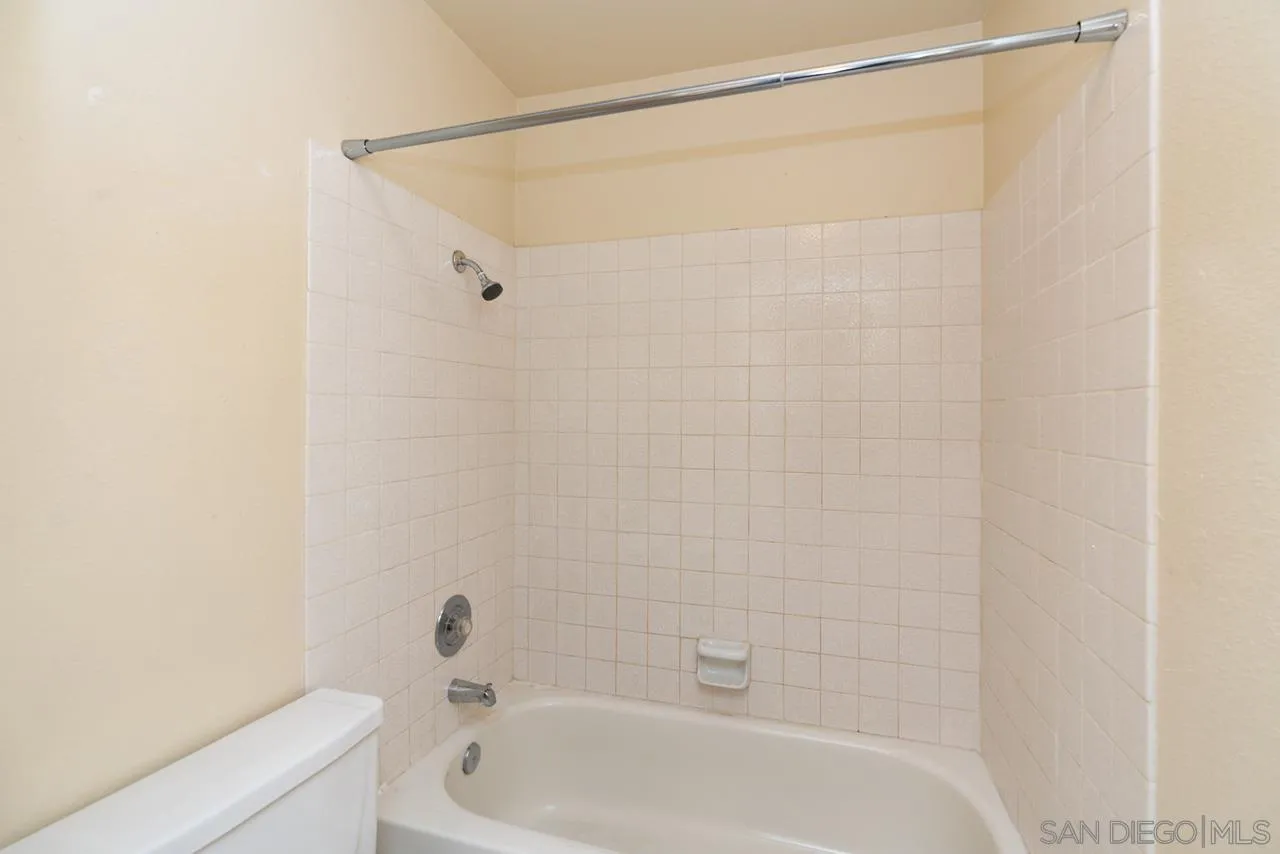 https://cdn.realtyfeed.com/cdn/127/260013216/1f37199a22a9a5396a8c05081043e2d2.webp