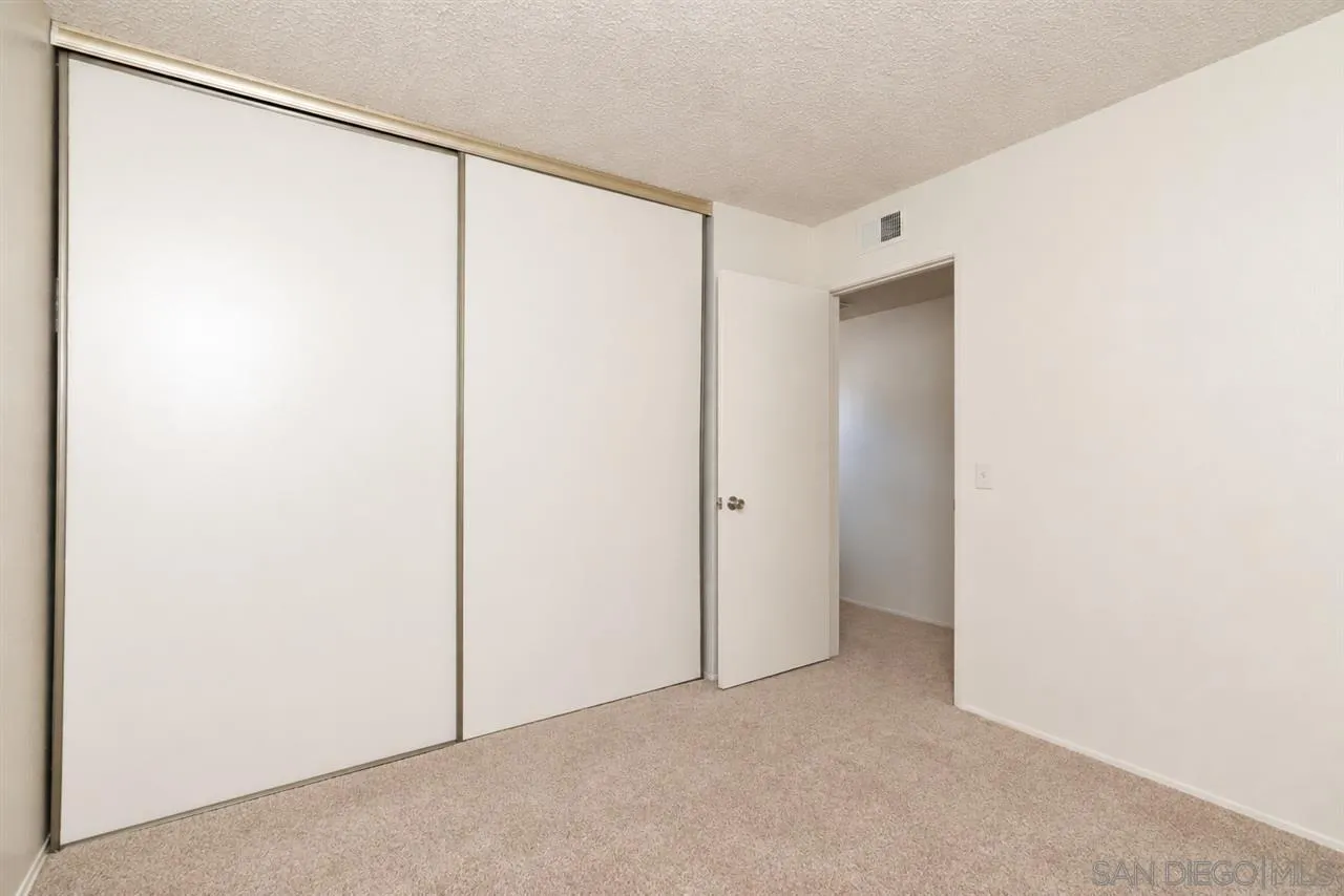 https://cdn.realtyfeed.com/cdn/127/260013216/344fc471dad2df564d88a6c7e3c7e133.webp