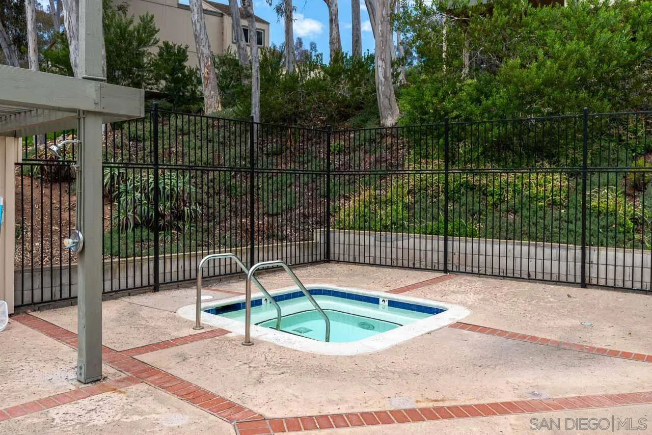 https://cdn.realtyfeed.com/cdn/127/260013216/ae7c54ce03cfe36b00a8085a6a8ffeb2.webp