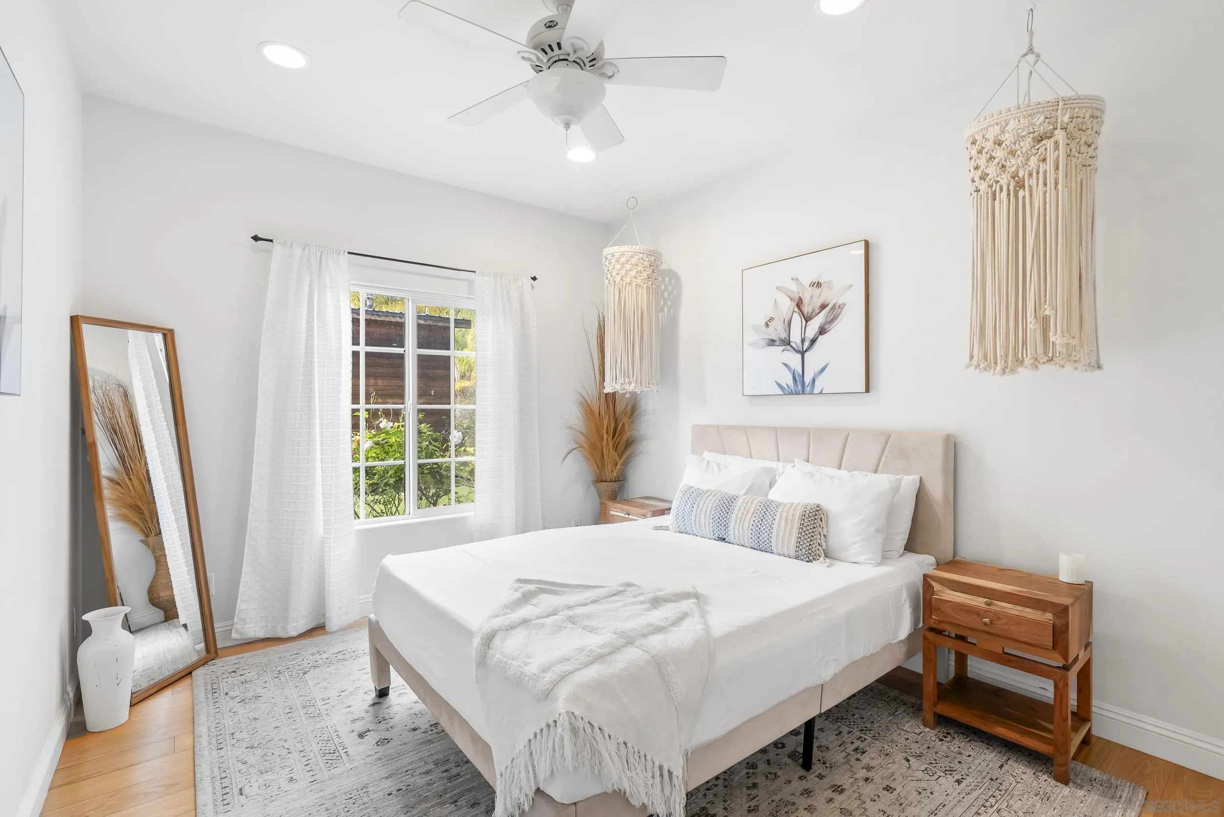 https://cdn.realtyfeed.com/cdn/127/260013221/406bf5572edb3425ab9f45bf983a2bfb.webp