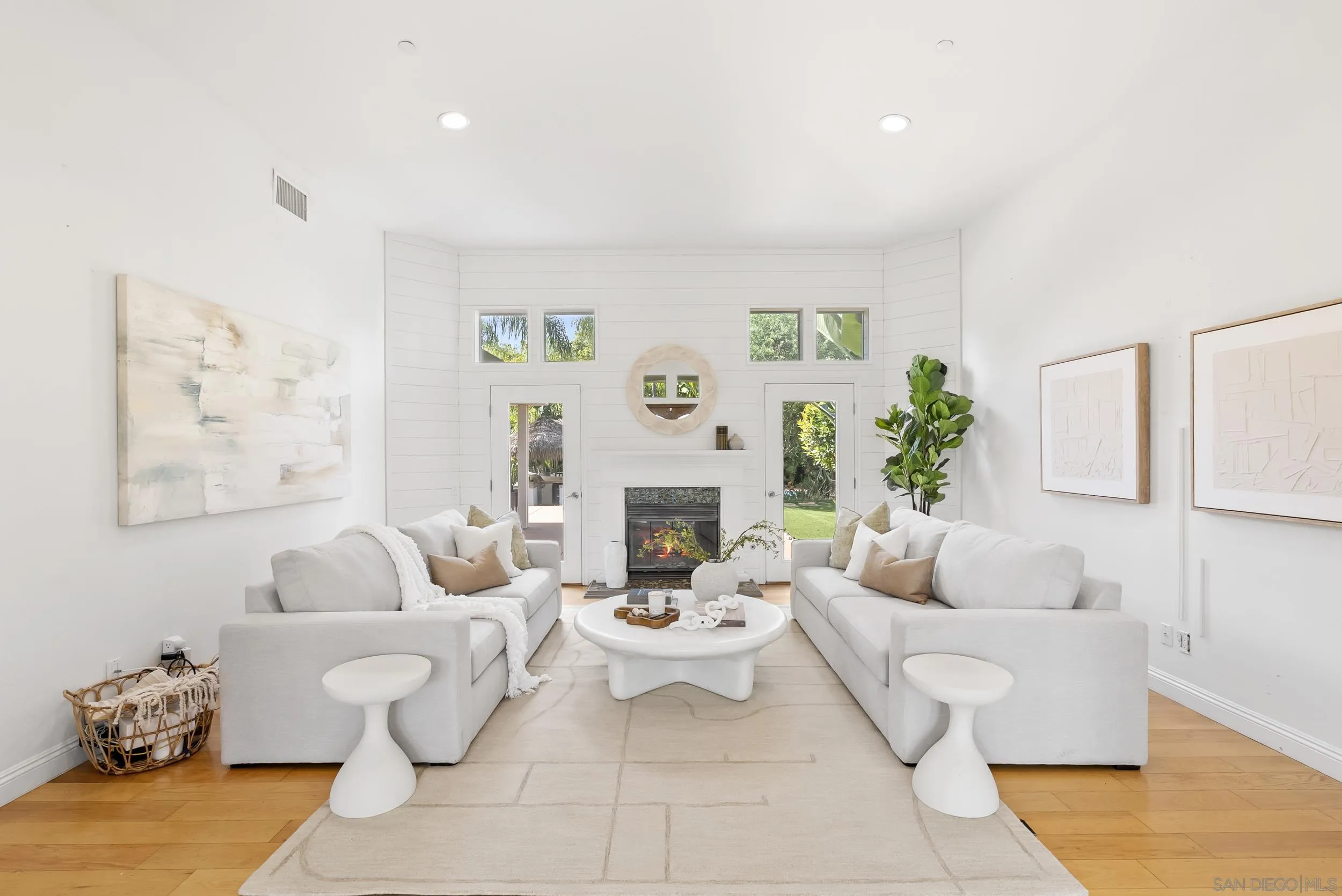 https://cdn.realtyfeed.com/cdn/127/260013221/49878c6bb578ff7f3a7a9dae4c400d1e.webp
