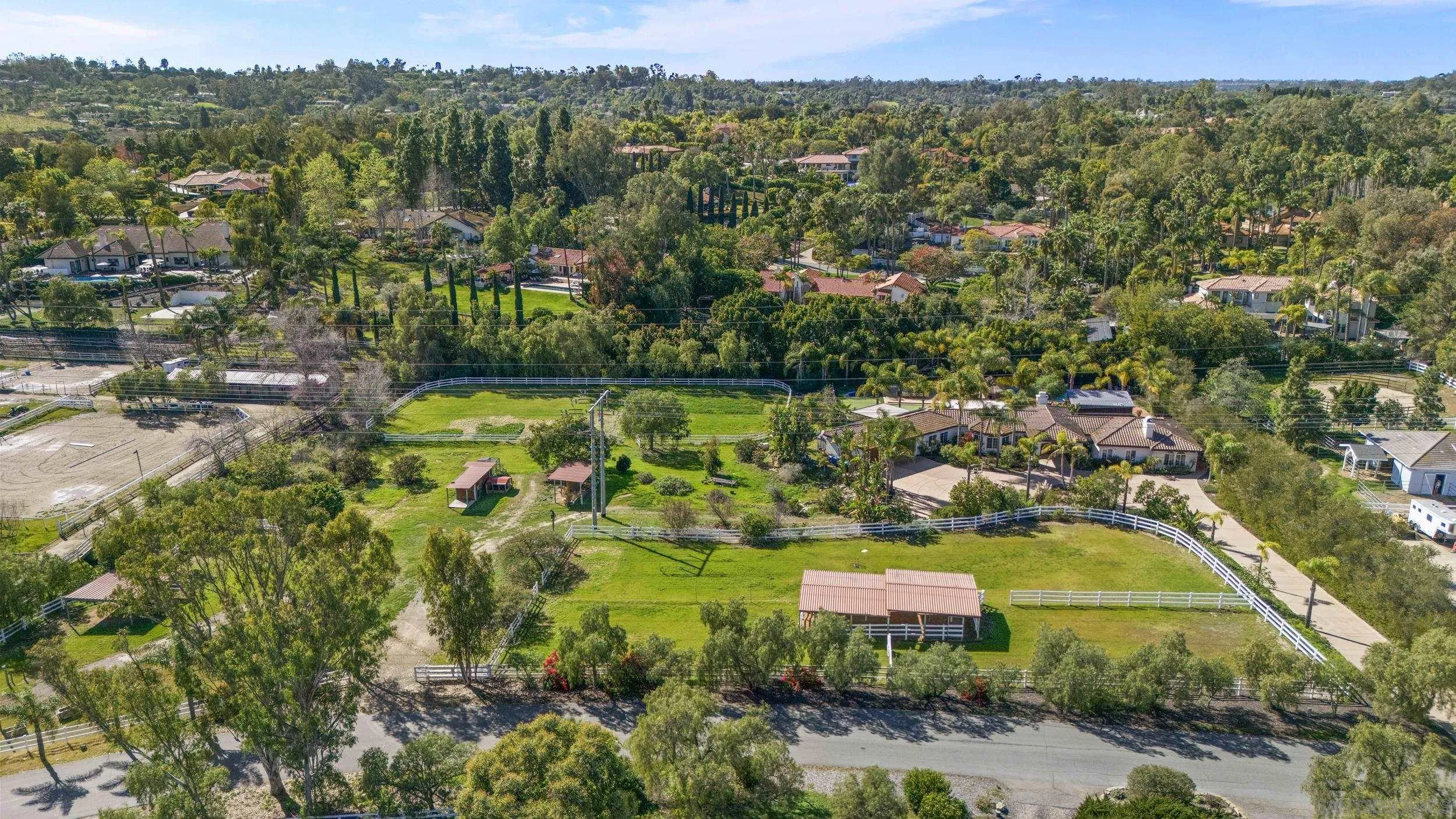 https://cdn.realtyfeed.com/cdn/127/260013221/6107be9b755a838077631d2d3e8b5a32.webp