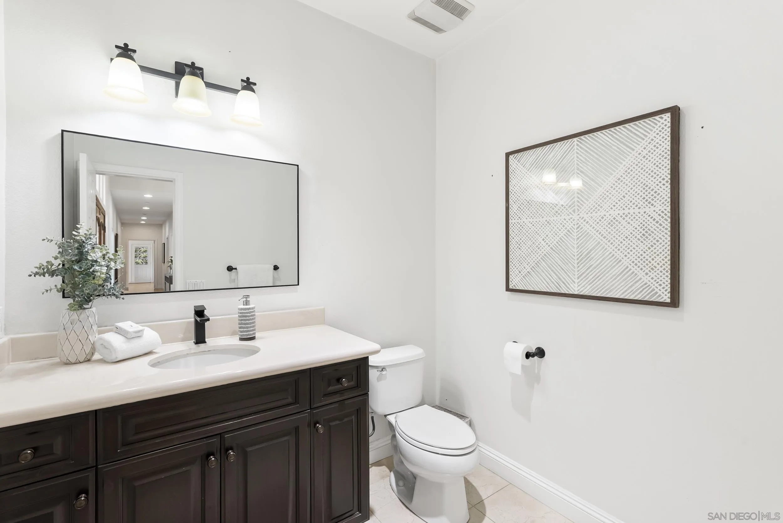 https://cdn.realtyfeed.com/cdn/127/260013221/83f368ec93a9c6a40090766098bbb4fa.webp