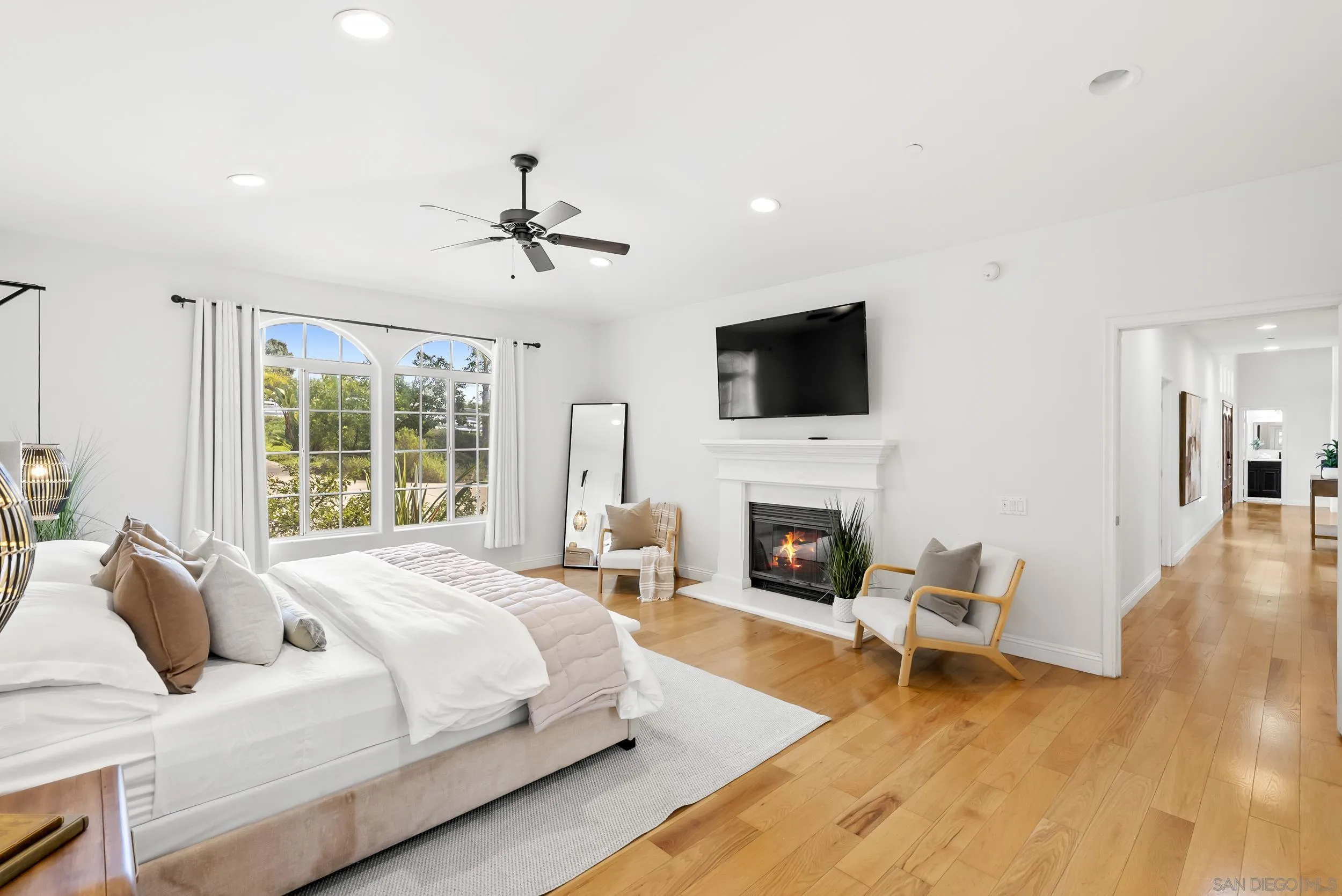 https://cdn.realtyfeed.com/cdn/127/260013221/d32a9b365b5778ee1b70c4af7cdc65c5.webp