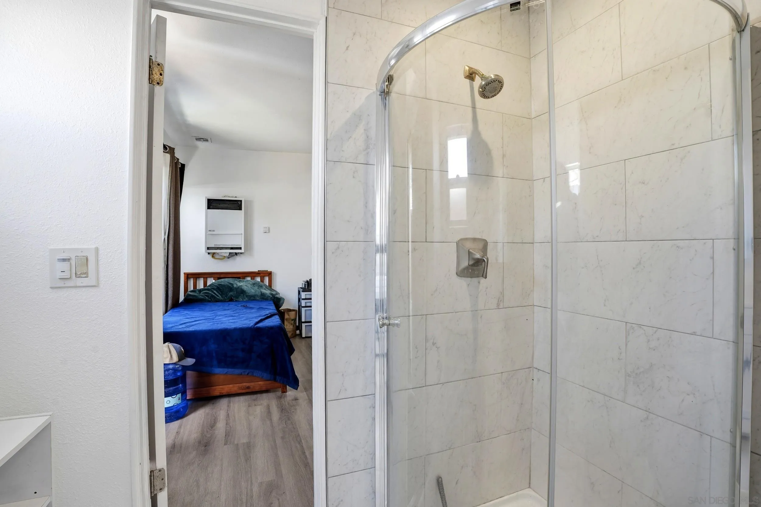Back unit shower
