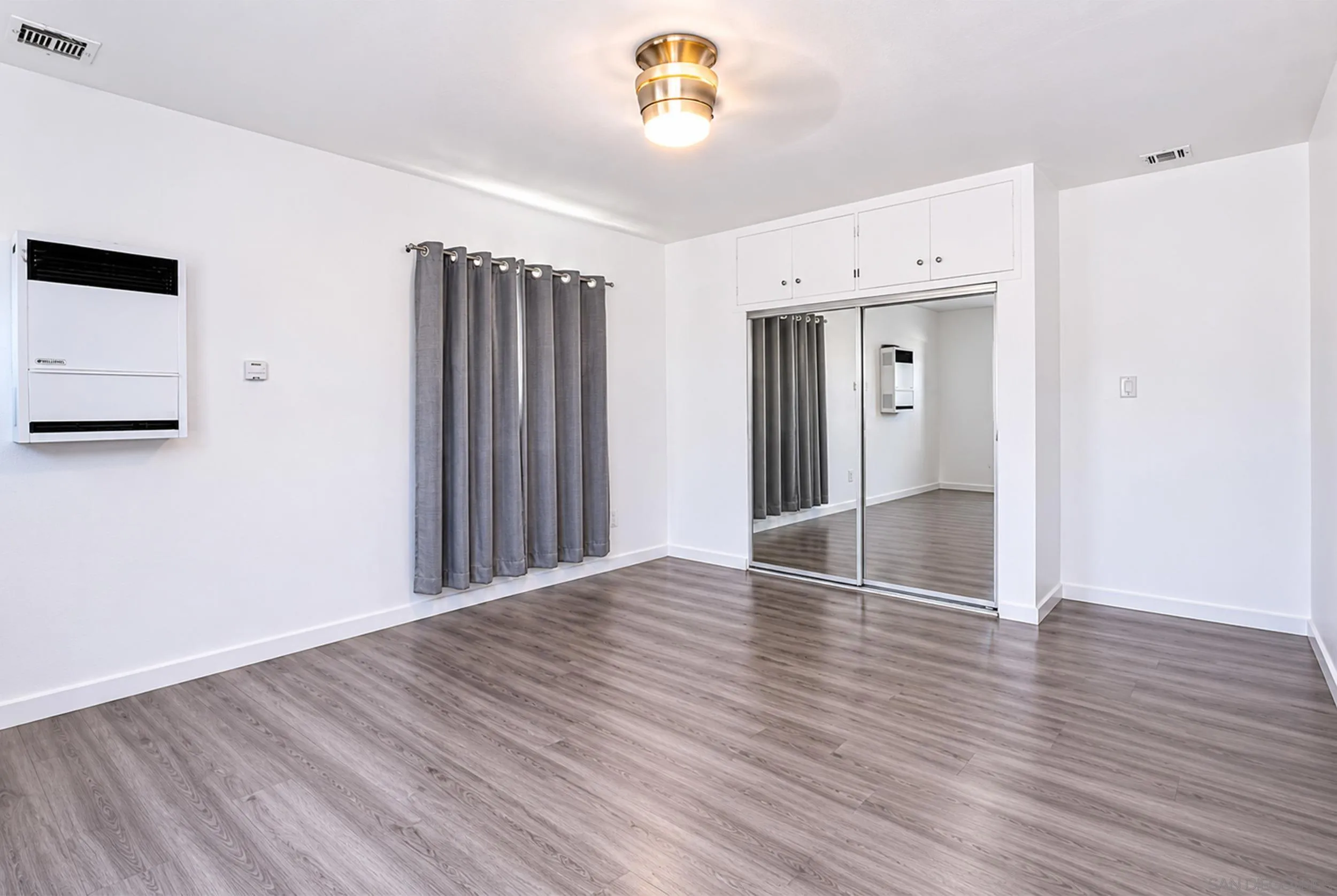 Back unit bedroom - No Furniture