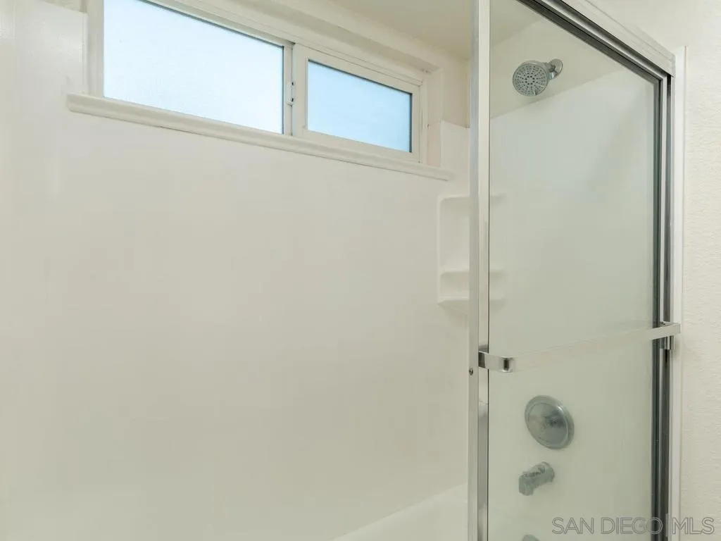 Photo #20: 260013232 Listing: Photo #20