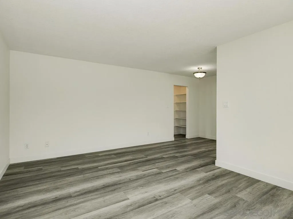 Photo #7: 260013232 Listing: Photo #7