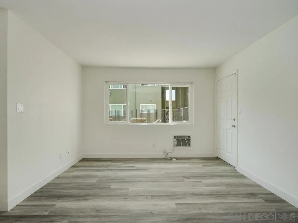 Photo #9: 260013232 Listing: Photo #9