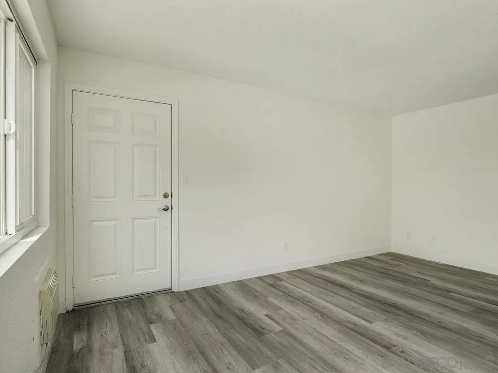 Photo #8: 260013232 Listing: Photo #8
