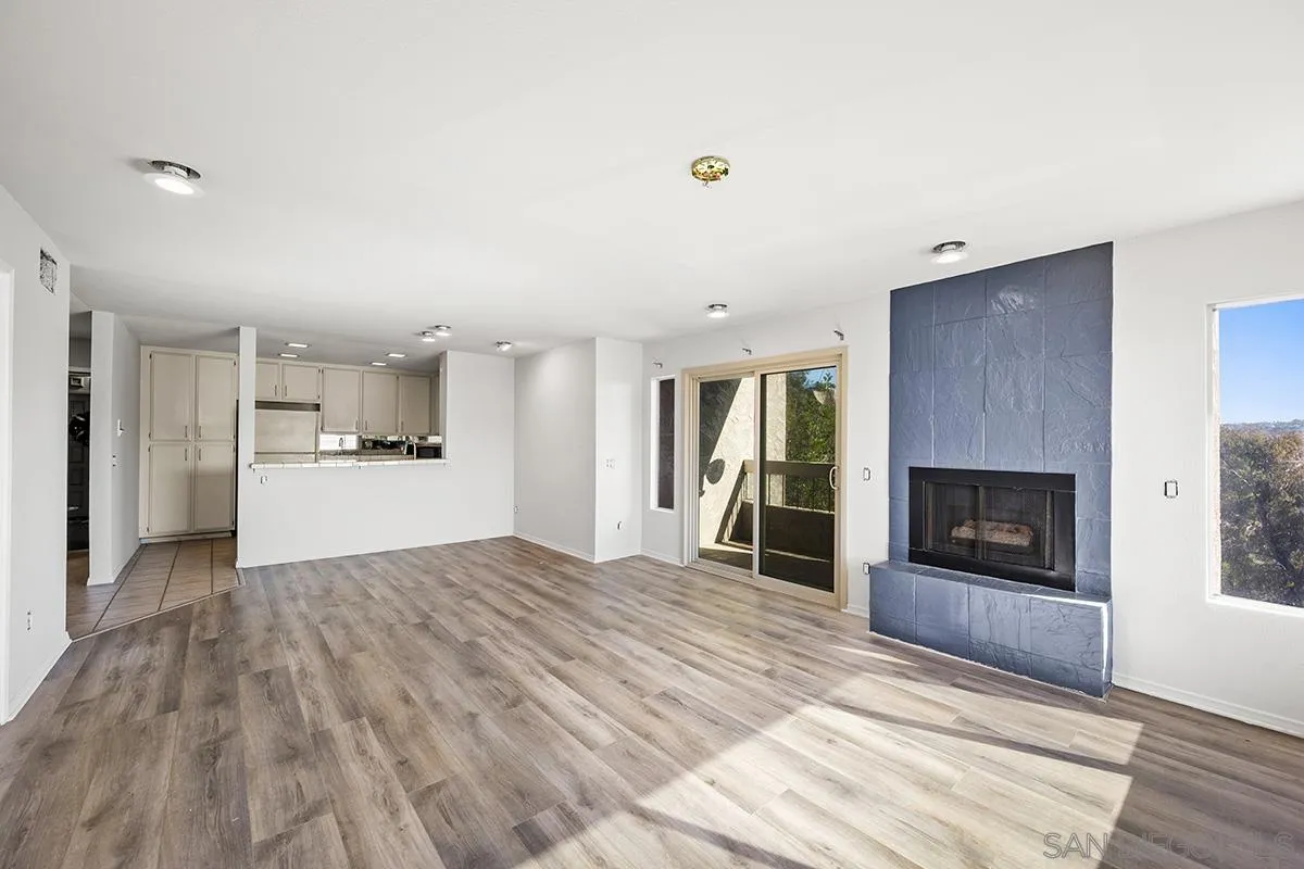 Photo #33: 260013234 Listing: Photo #33