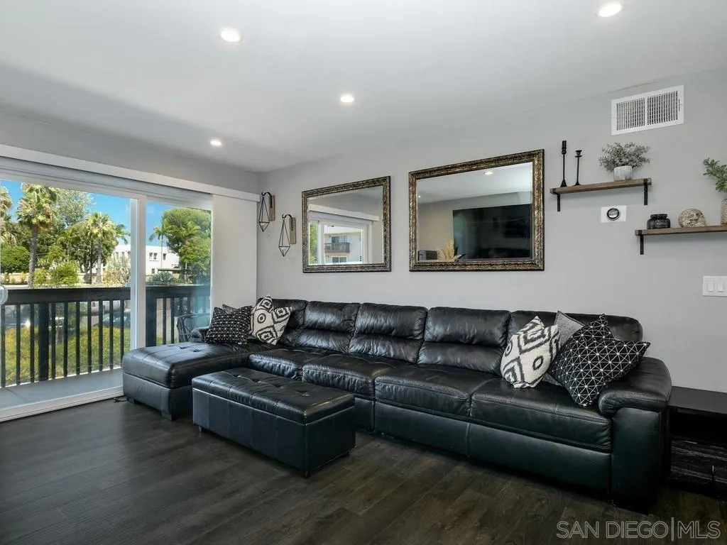 https://cdn.realtyfeed.com/cdn/127/260013238/17c8d3684ae0908d25ffbb10e887c081.webp