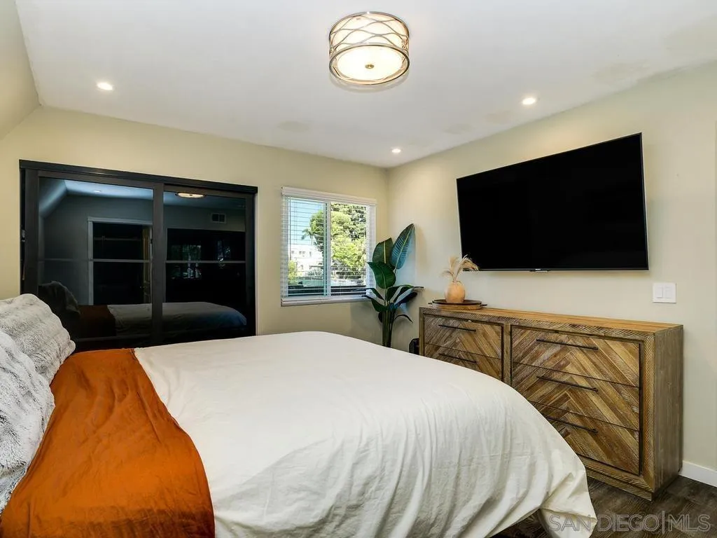 https://cdn.realtyfeed.com/cdn/127/260013238/73cce52d07382648e1c077f359d7c131.webp