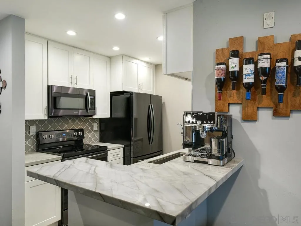 https://cdn.realtyfeed.com/cdn/127/260013238/9f983d628b2a726df7888a21f6234982.webp