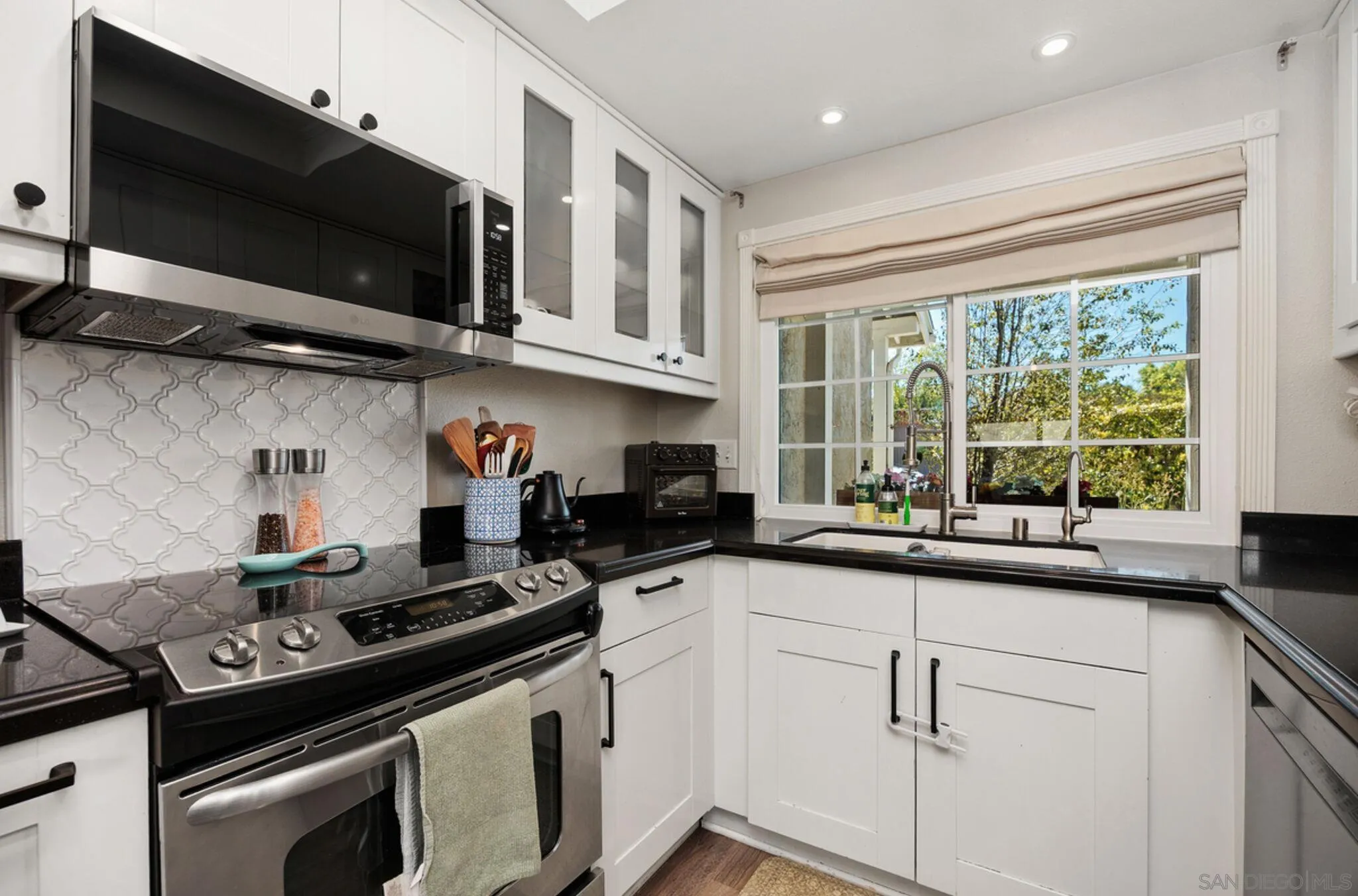 Photo #10: 260013239 Listing: Photo #10